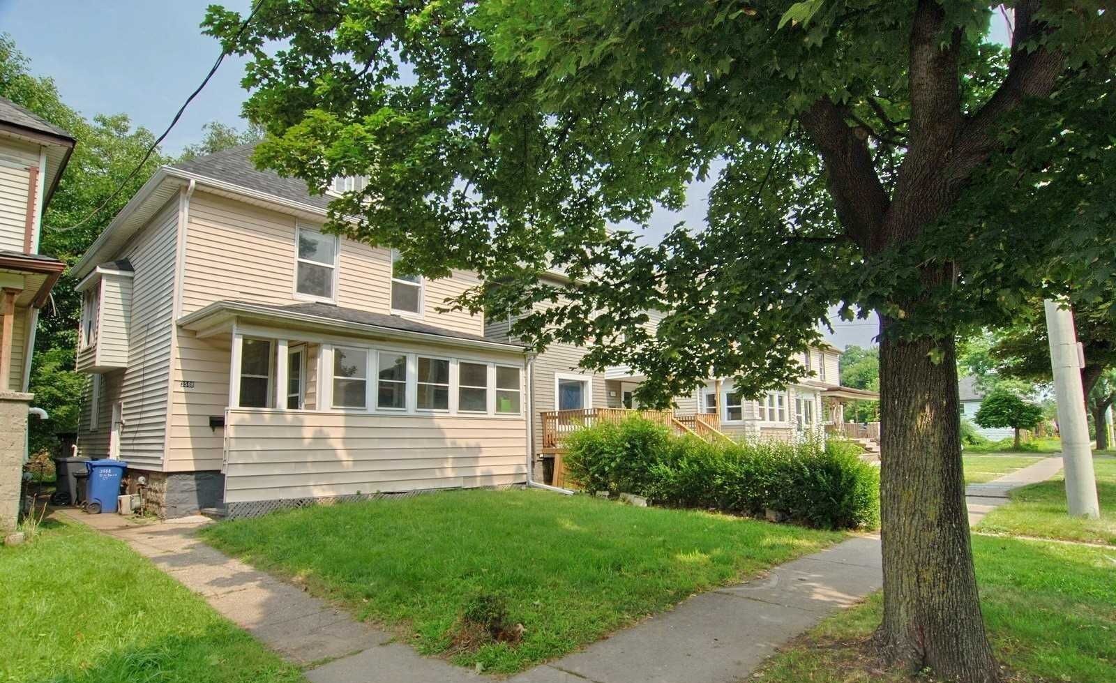 3588 Sandwich Street, Windsor, On N9c 1b5