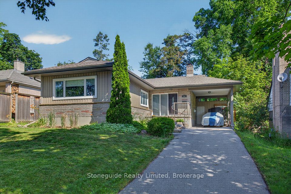 702 Walkerfield Avenue, Peterborough, On K9j 4w4