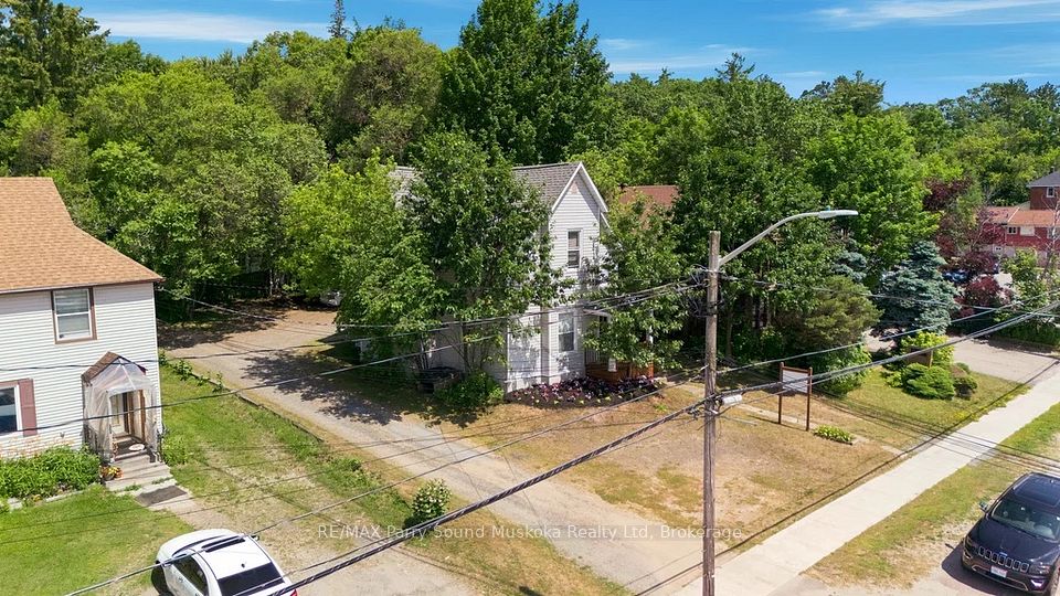 18 William Street, Parry Sound, On P2a 1v1