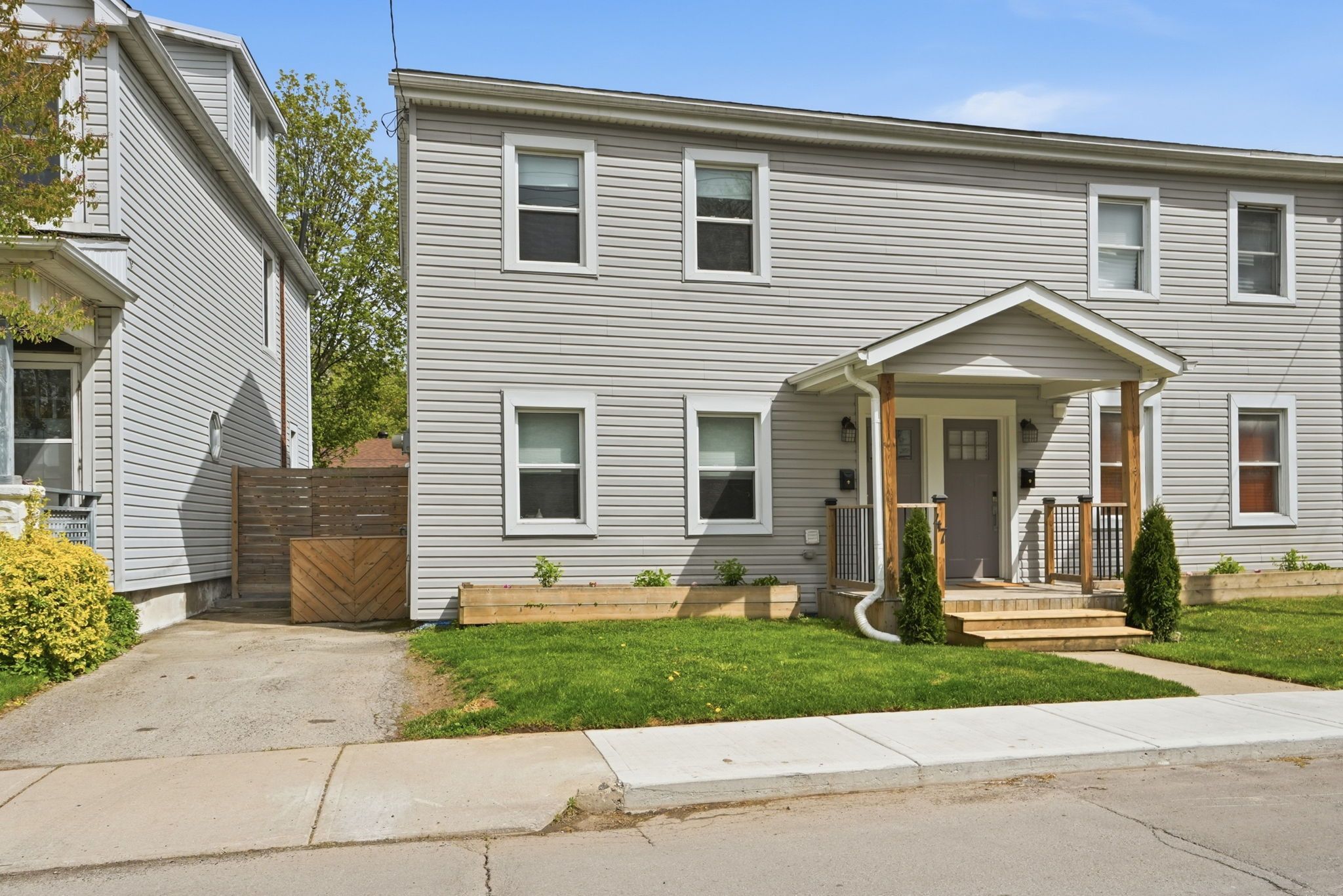 47 New Street, Hamilton, On L8p 4j6