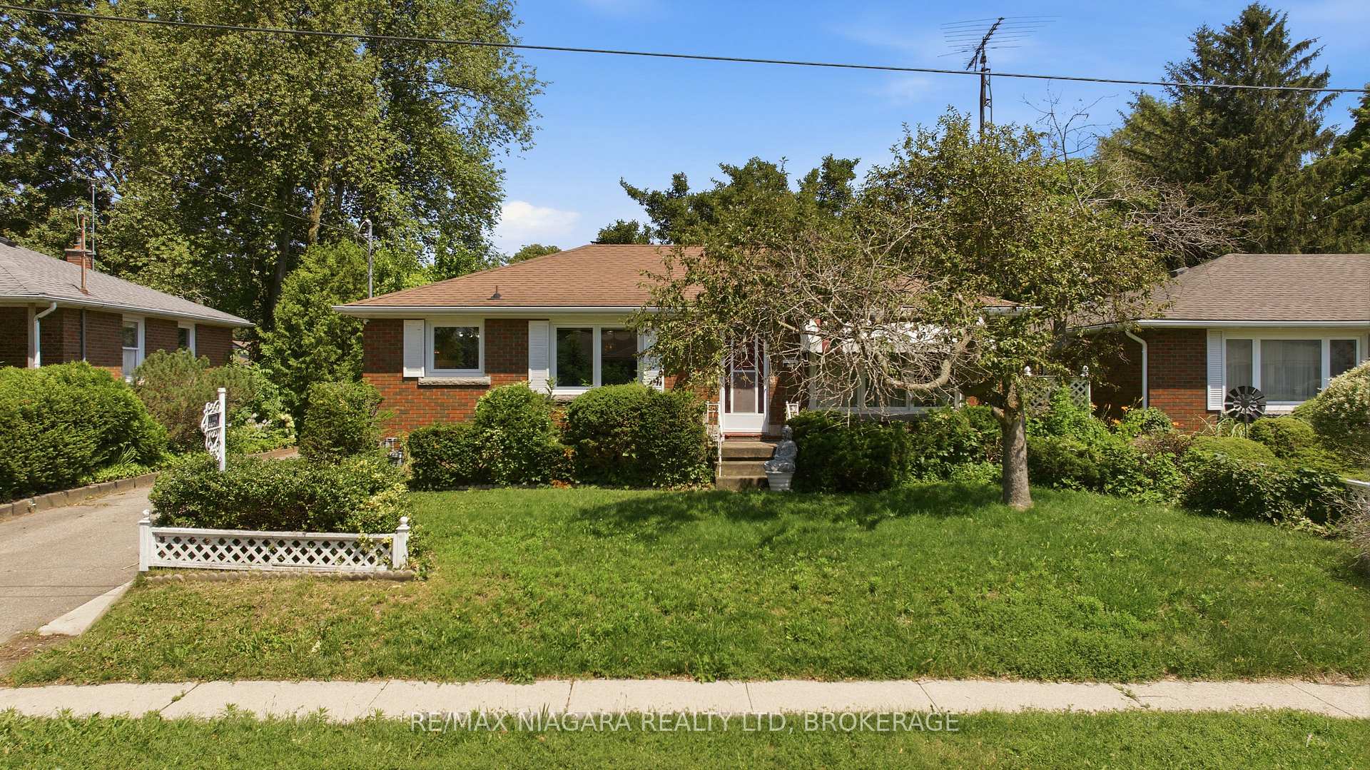 6479 Brock Street, Niagara Falls, On L2j 1w4