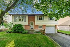 18 Springdale Boulevard, Guelph, On N1h 6x5