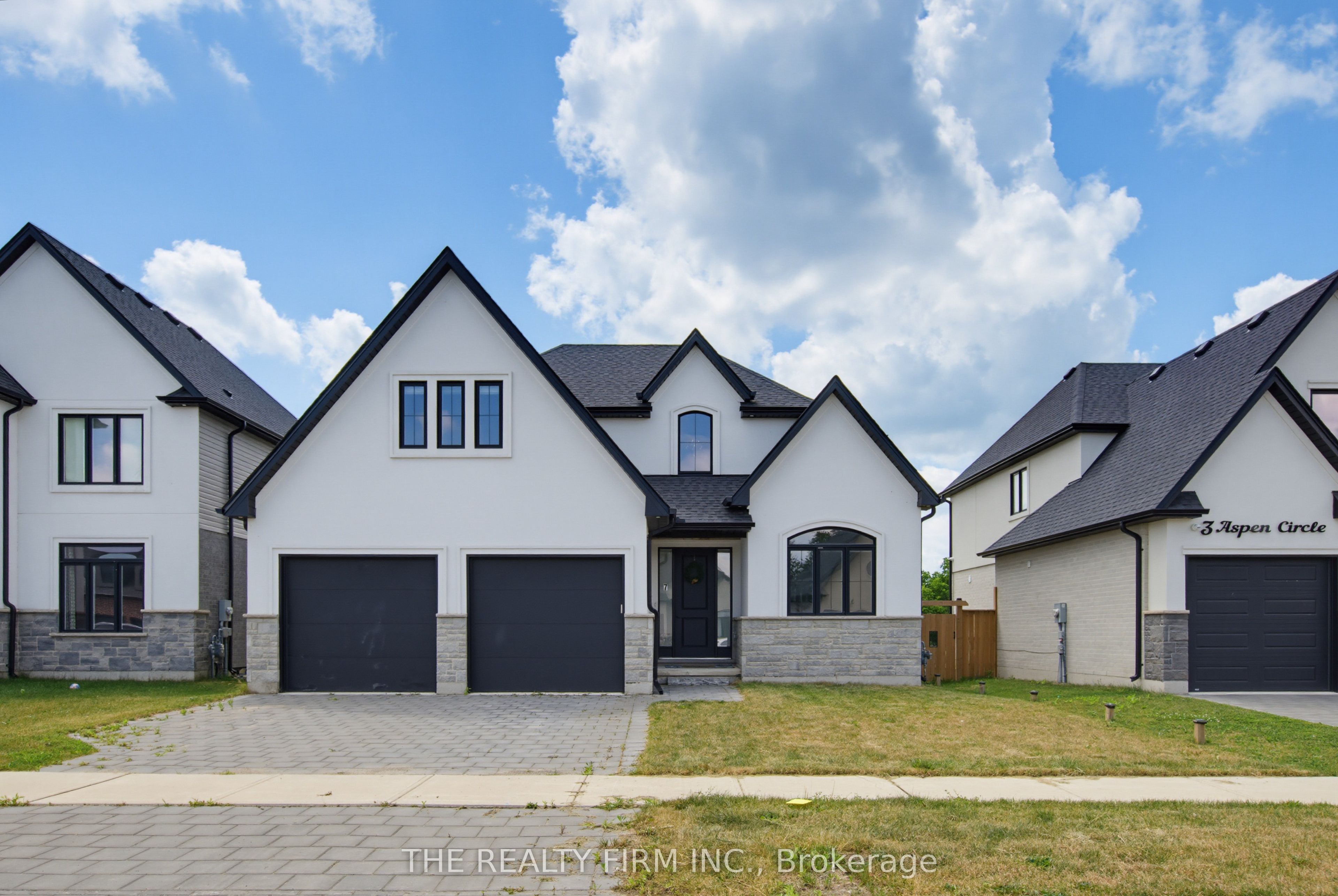 7 Aspen Circle, Thames Centre, On N0m 0a4