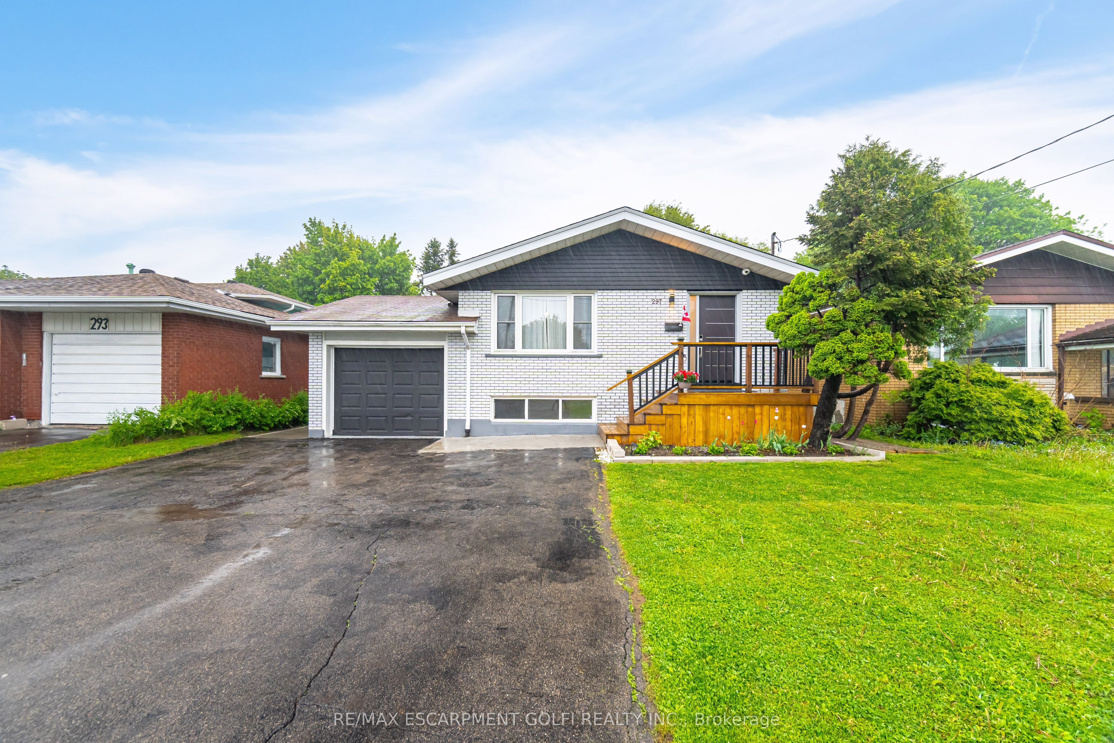 297 Mohawk Road W, Hamilton, On L9c 1w2