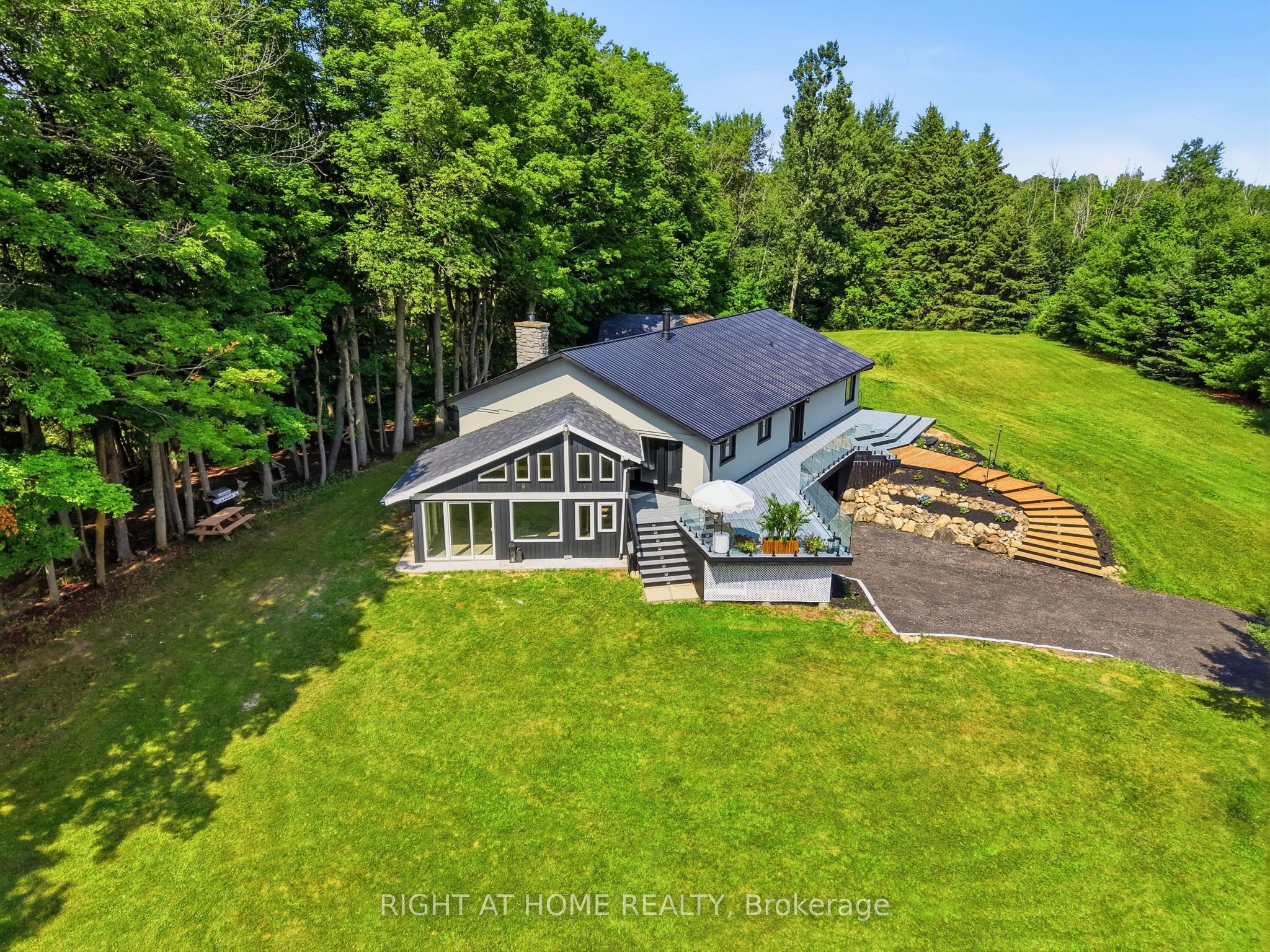 5609 4th Line, Erin, On N0b 1z0