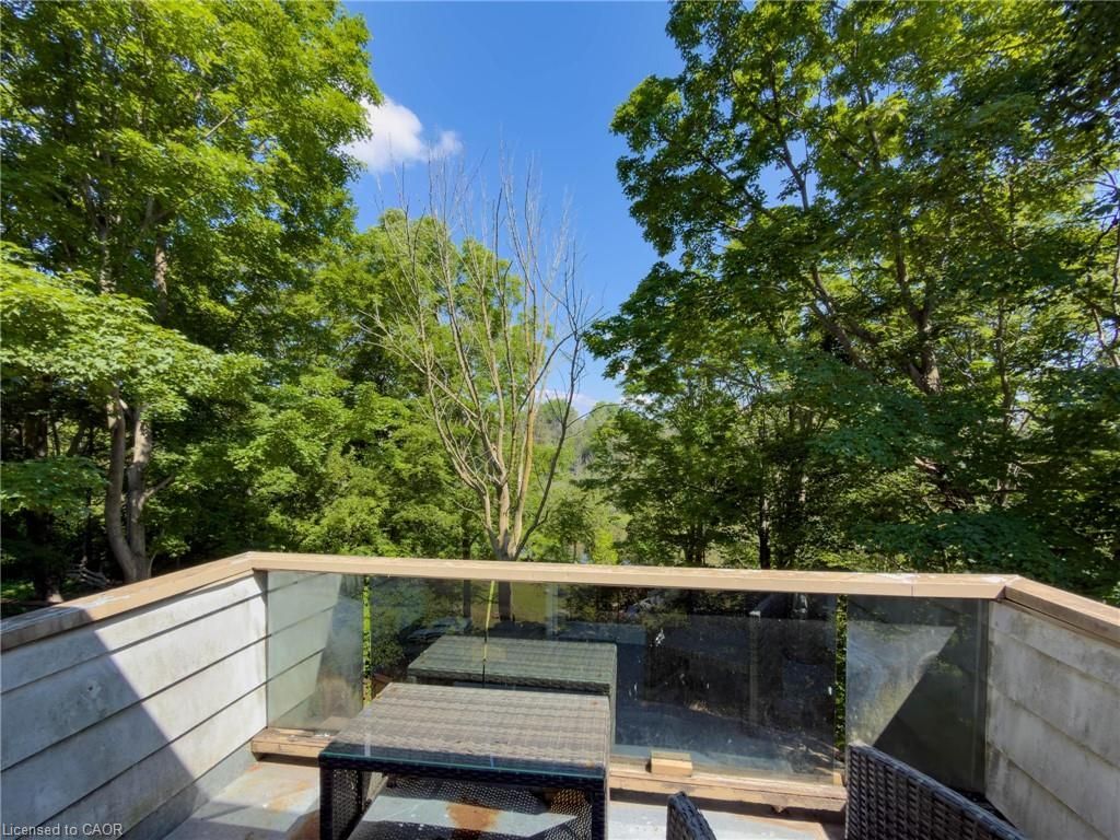 10 Hillcrest Street W, South Bruce, On N0g 2s0