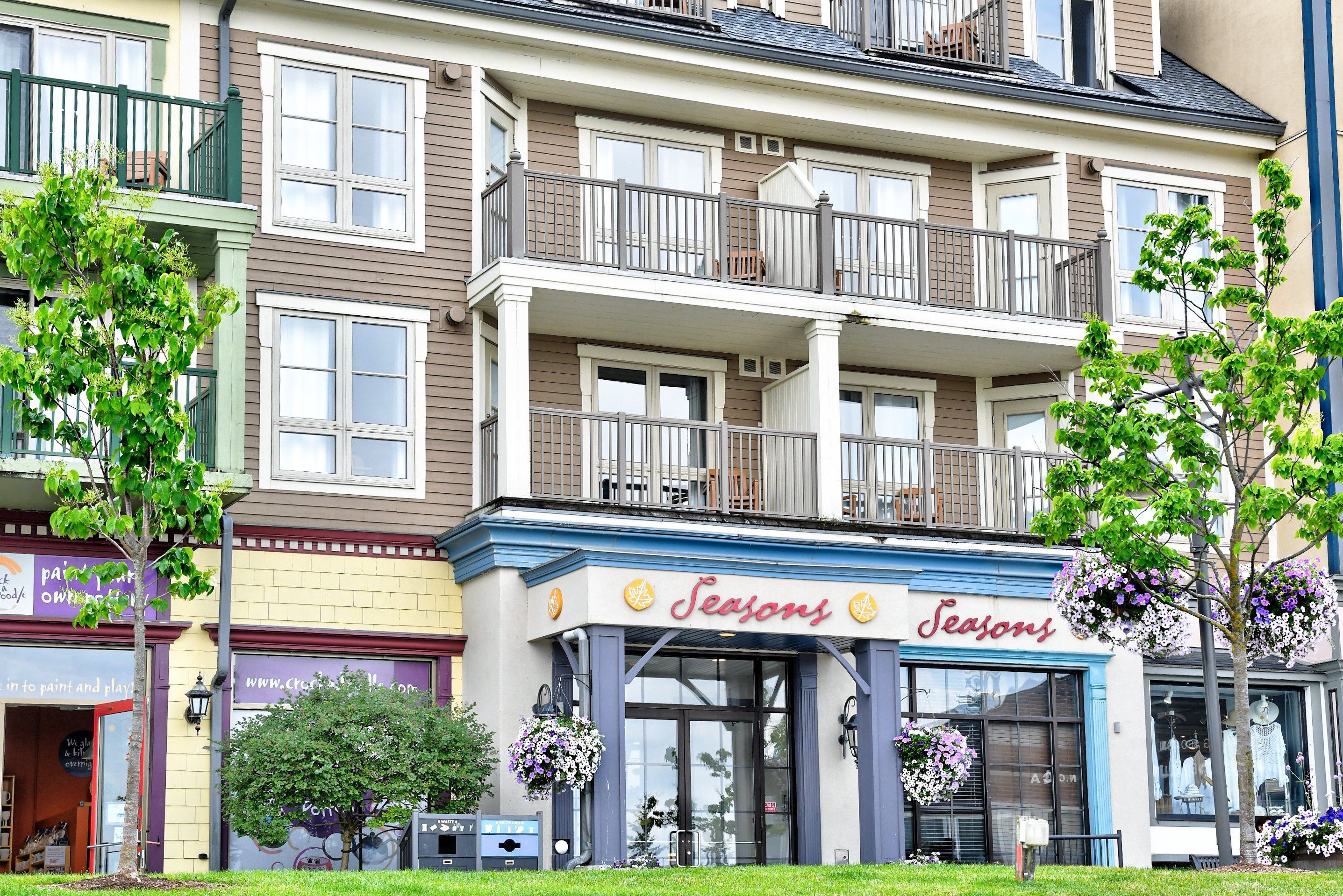 170 Jozo Weider Boulevard 146, Blue Mountains, On L9y 0v2
