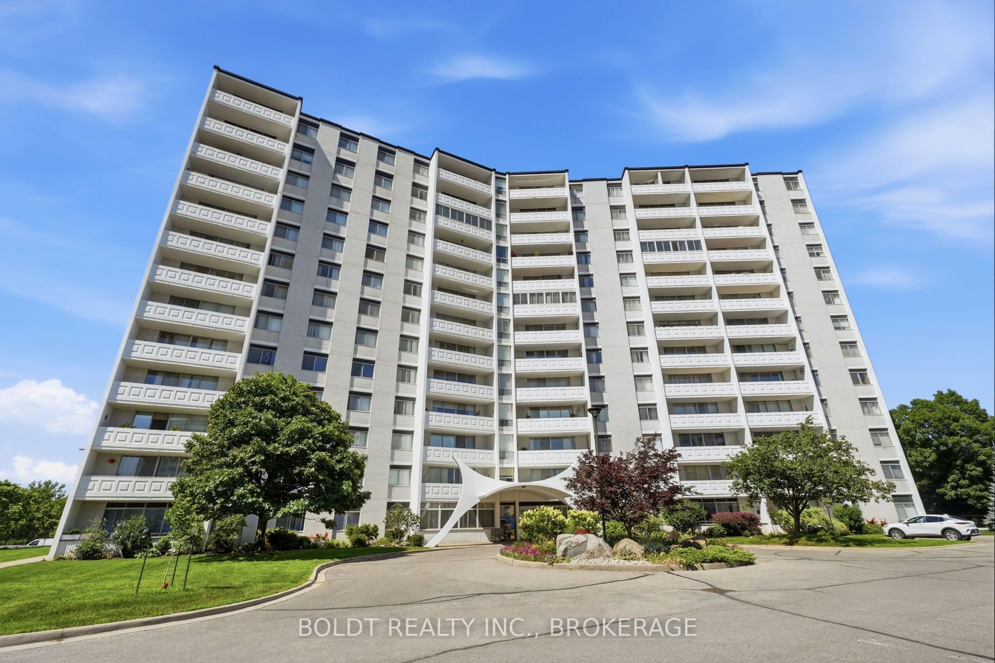 15 Towering Heights Boulevard 504, St. Catharines, On L2t 3g7