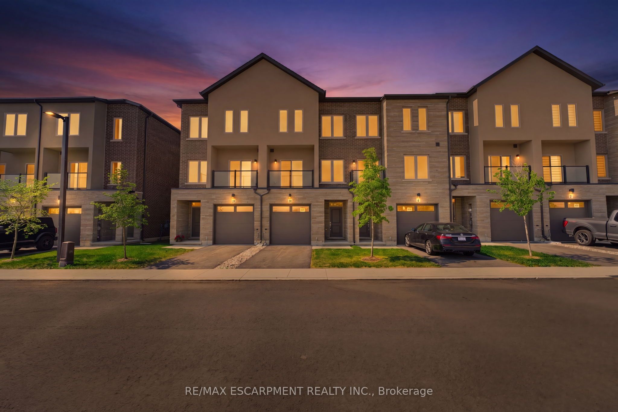 10 Clear Valley Lane, Hamilton, On L0r 1w0