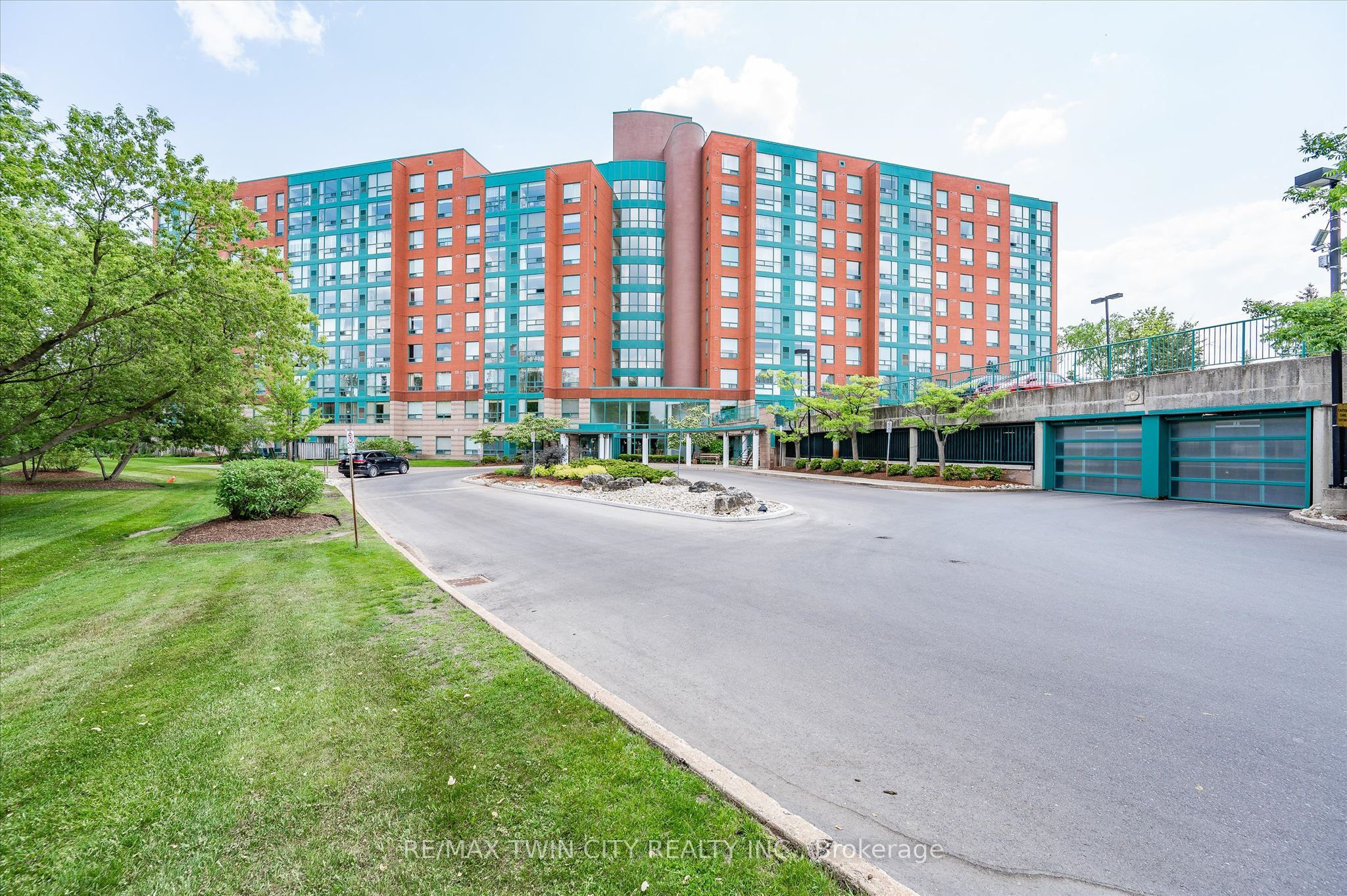 55 Blue Springs Drive 514, Waterloo, On N2j 4t3