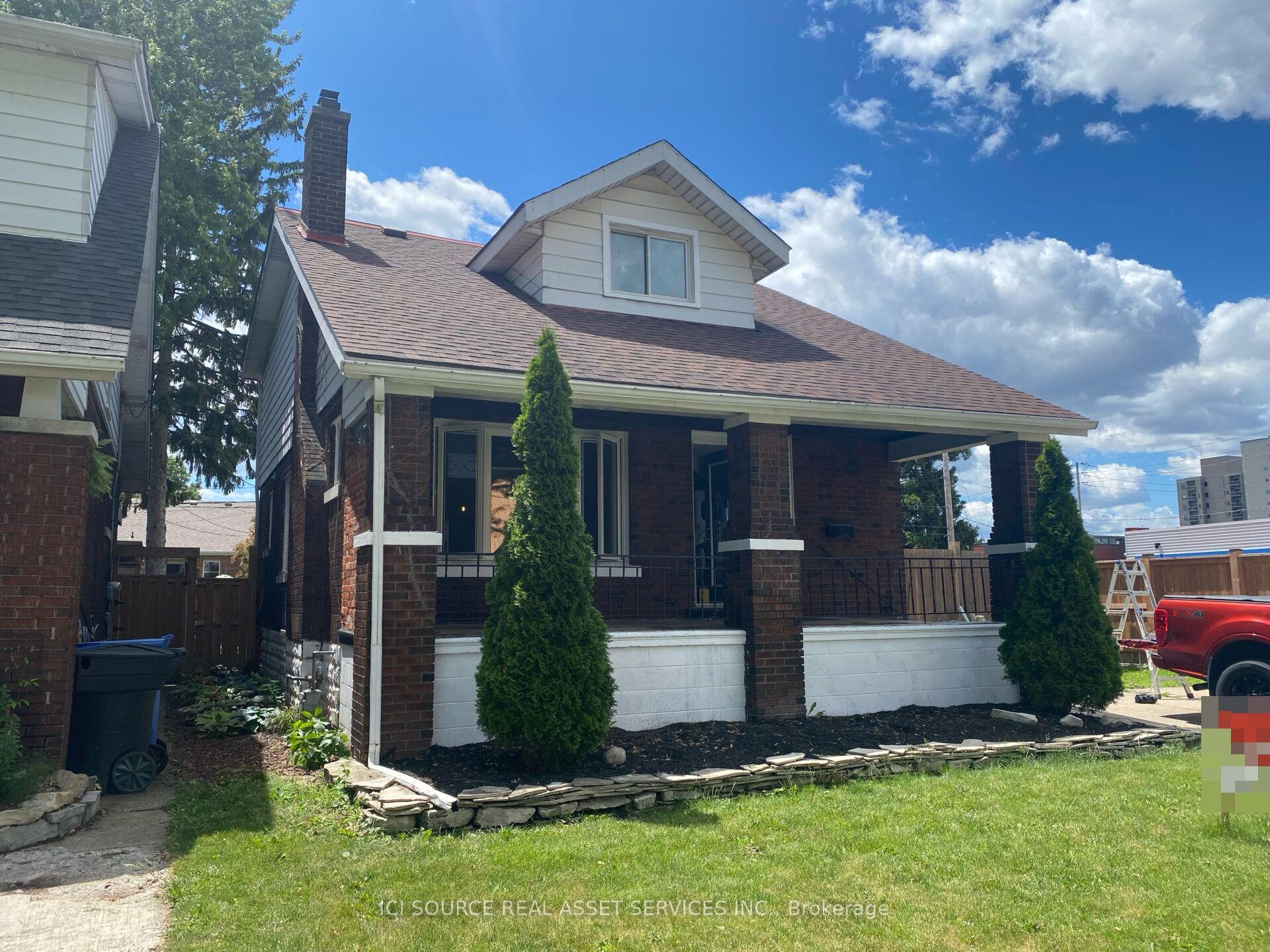 825 Raymo Road, Windsor, On N8y 4a5