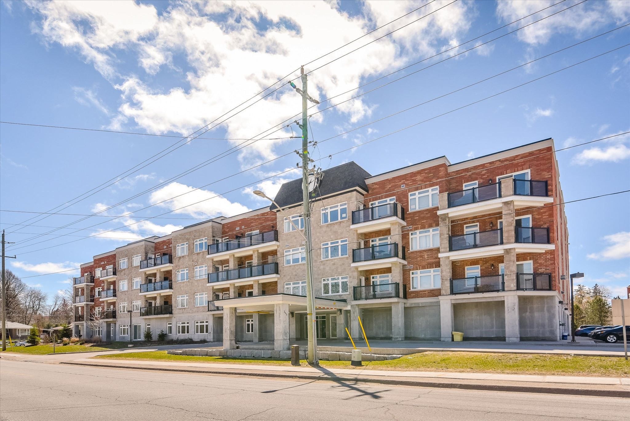 245 Scotland Street 101, Centre Wellington, On N1m 0b5