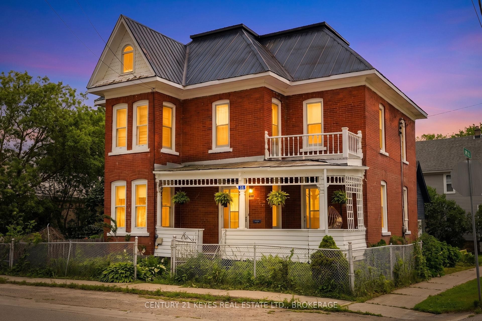 24 King St West Street W, Lansdowne Village, On K0e 1l0