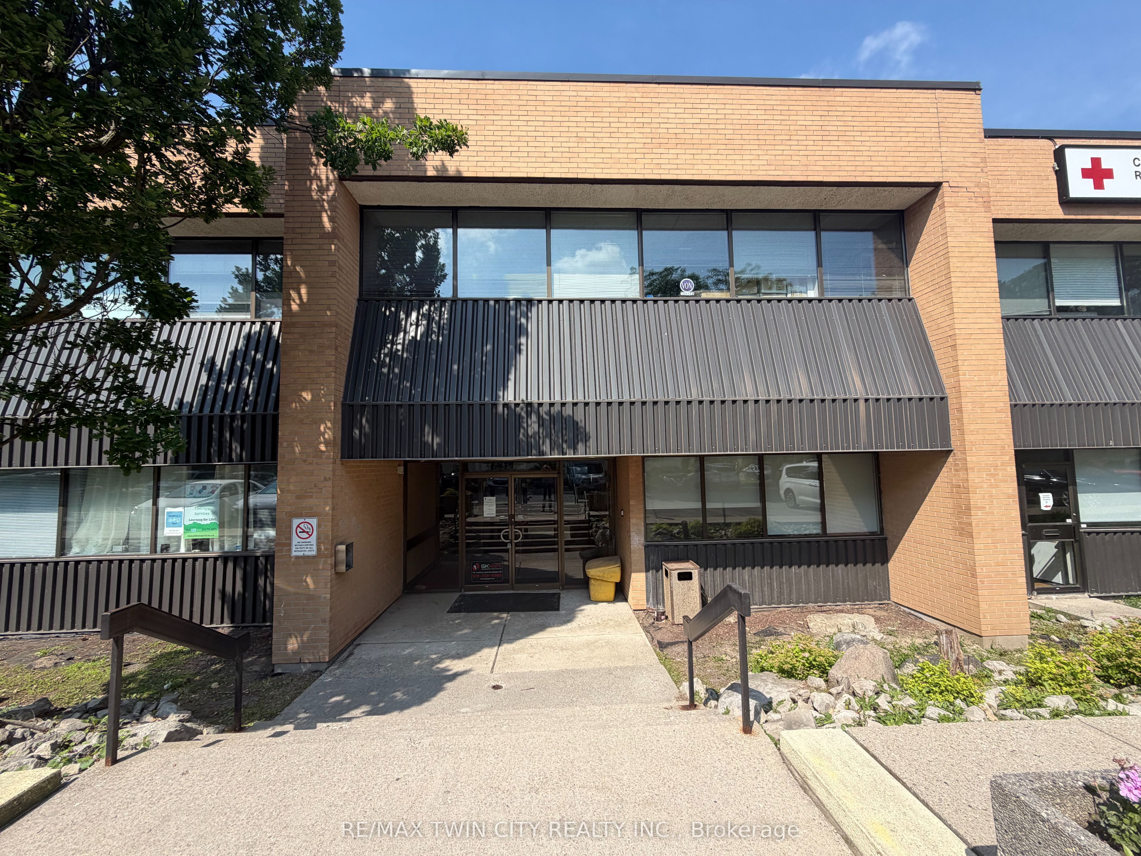 446 Grey Street 102, Brantford, On N3s 7l6