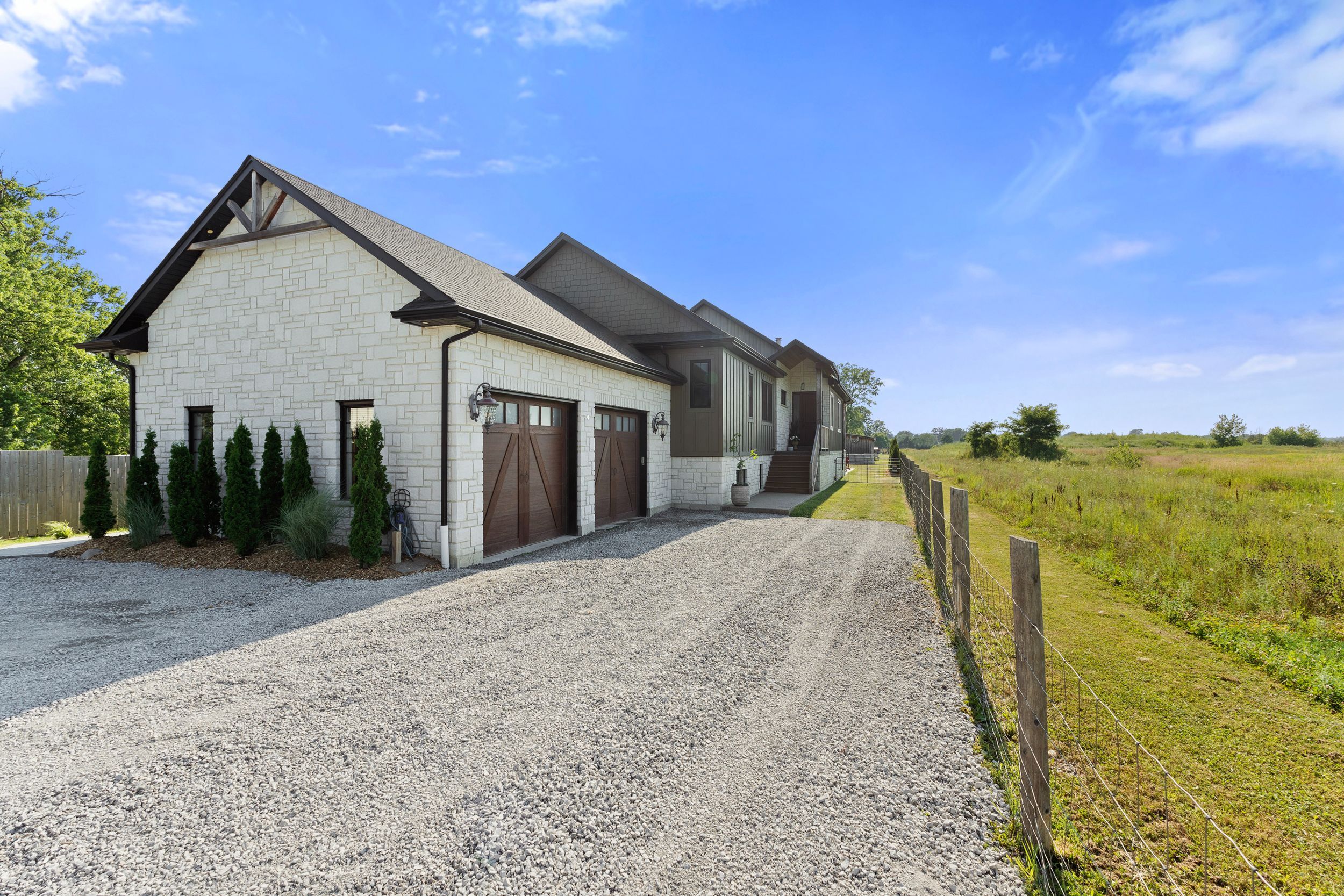 1519 Merrittville, Thorold, On L3b 5n5