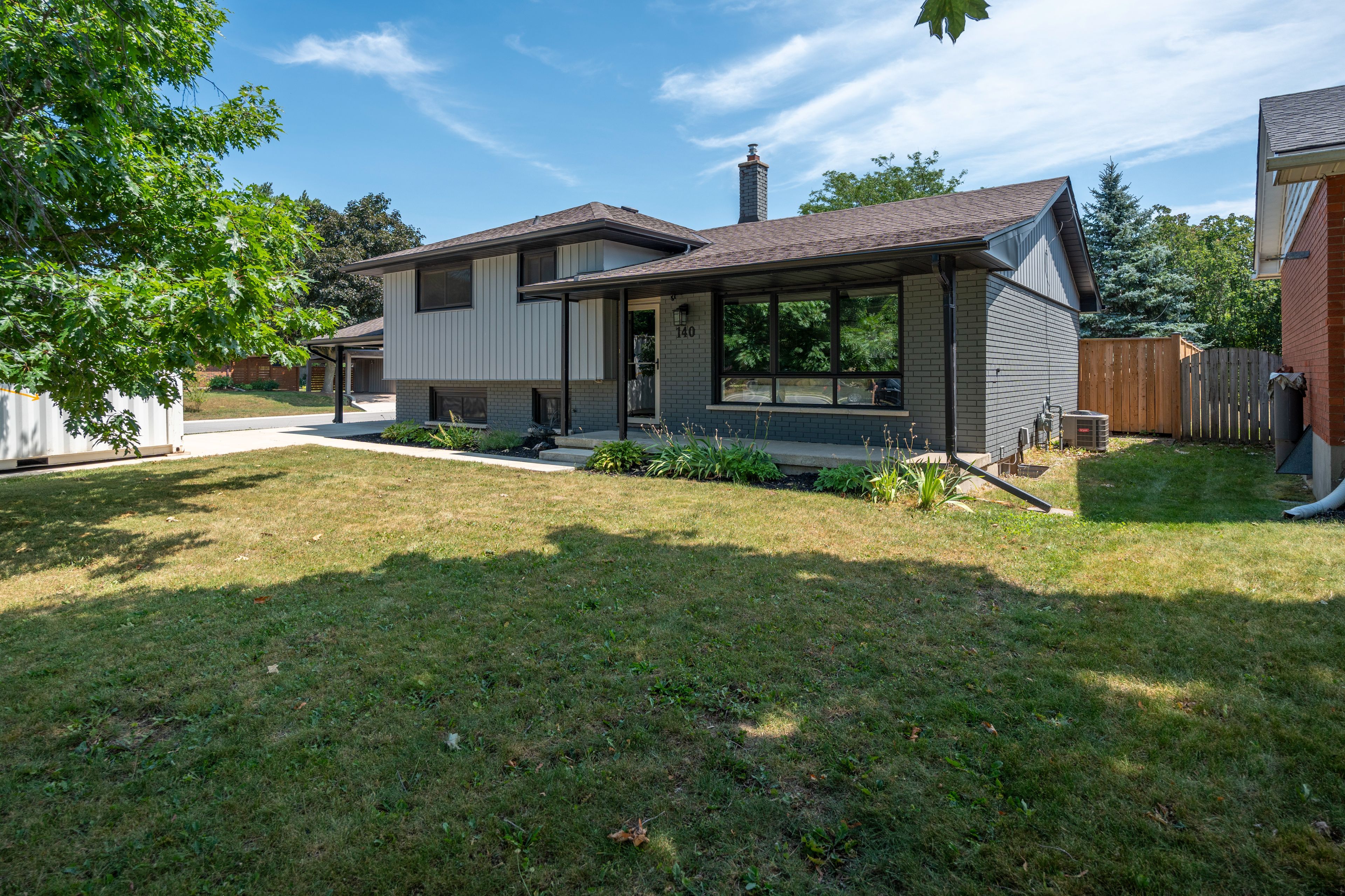 140 Oakwood Place, Thames Centre, On N0l 1g3