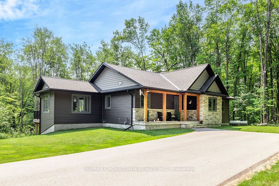 1445 Beiers Road, Gravenhurst, On P0e 1g0