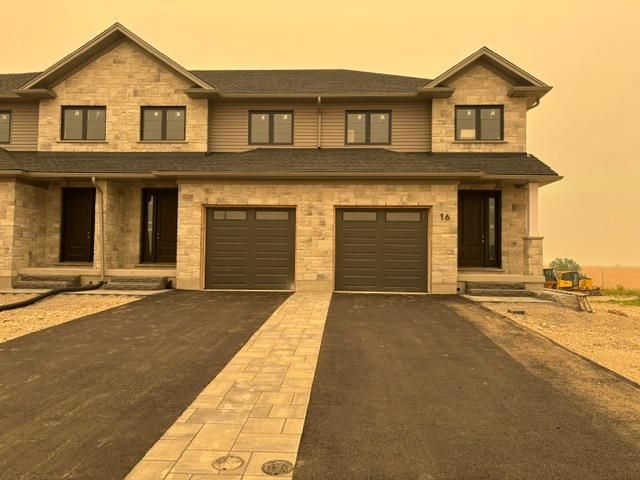 20 Reid Hill Drive, Mapleton, On N0g 1p0