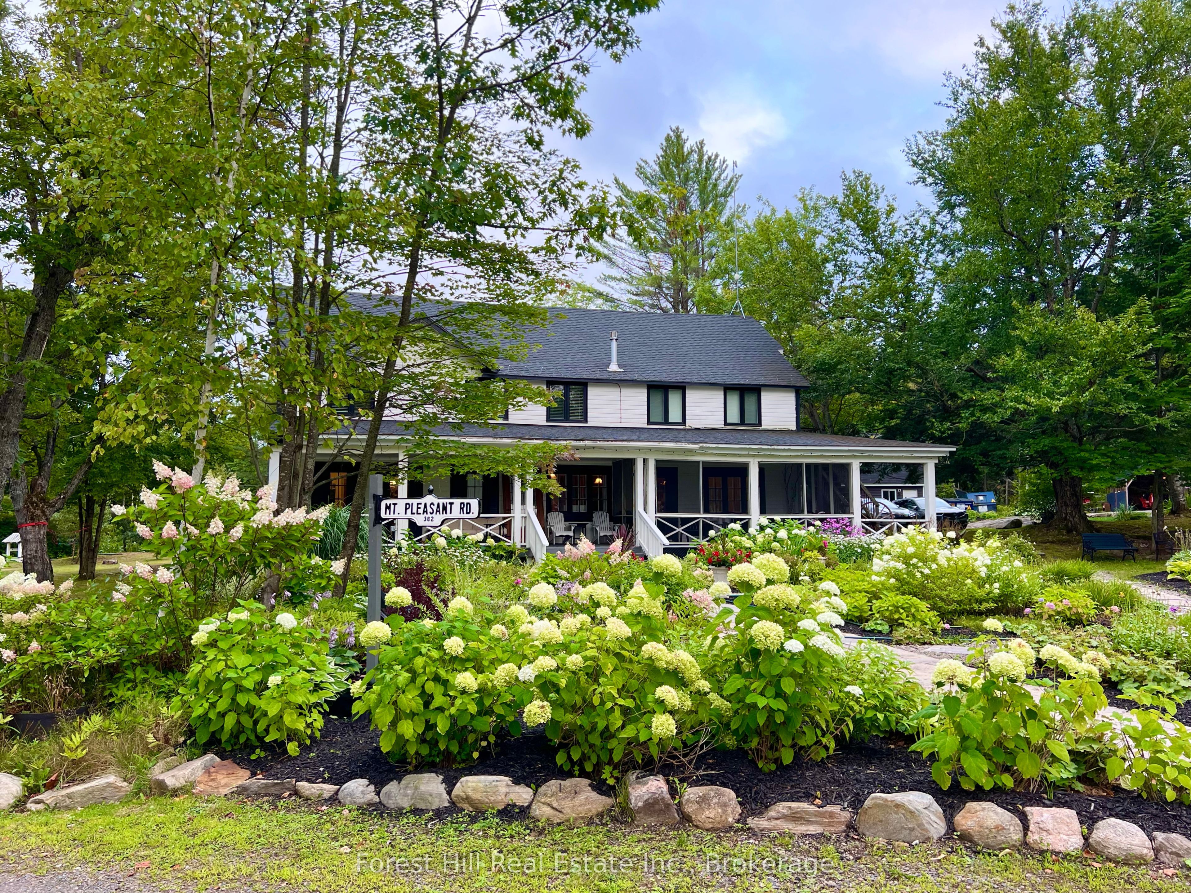 1040 Walker Lake Drive, Lake Of Bays, On P1h 2j6