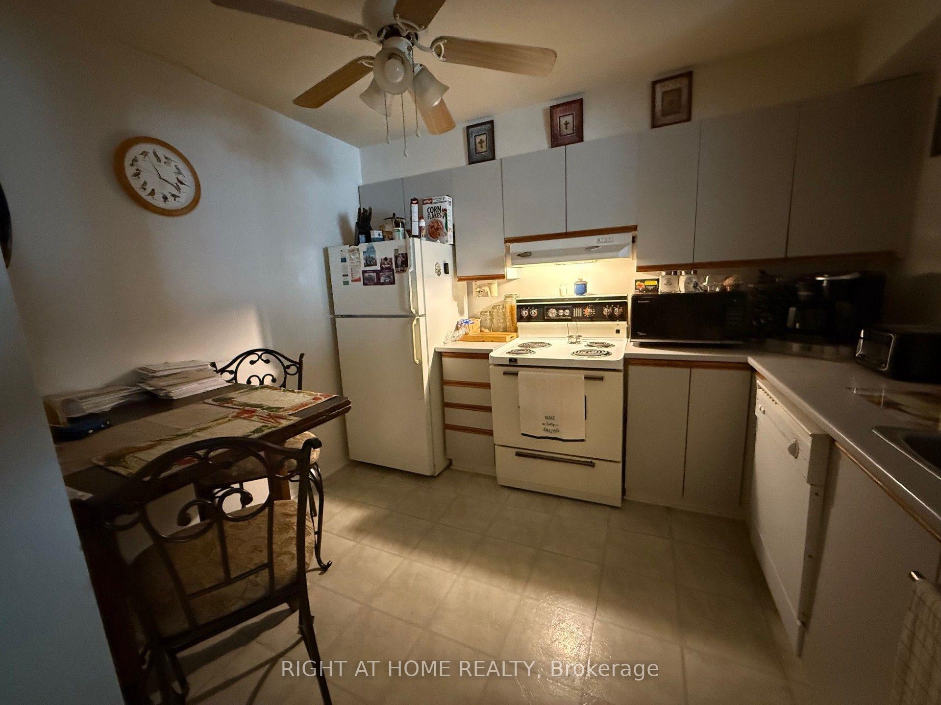 1035 Cummings Avenue E, Cyrville - Carson Grove - Pineview, On K1j 9k5
