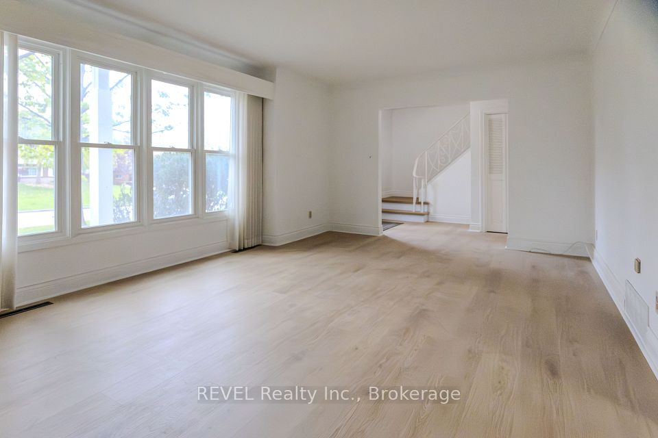 19 Woodington Crescent, St. Catharines, On L2t 3t8