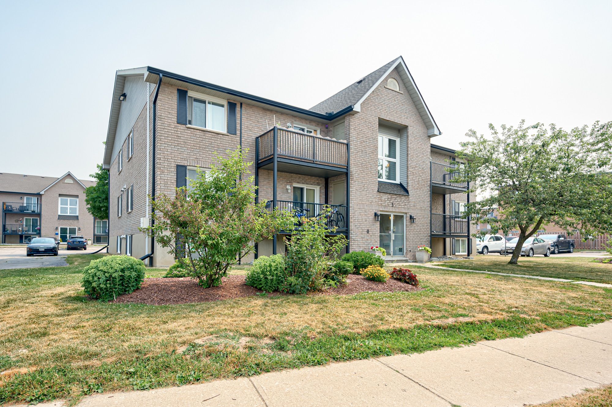 50 Campbell Court 106, Stratford, On N5a 7t6