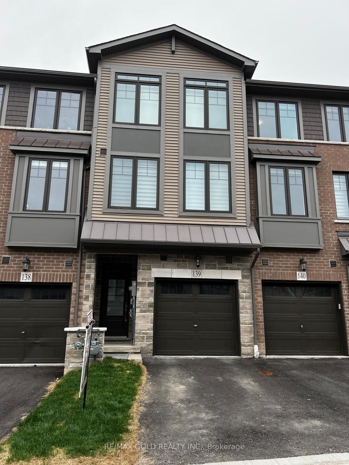 10 Birmingham Drive 139, Cambridge, On N1r 8j8
