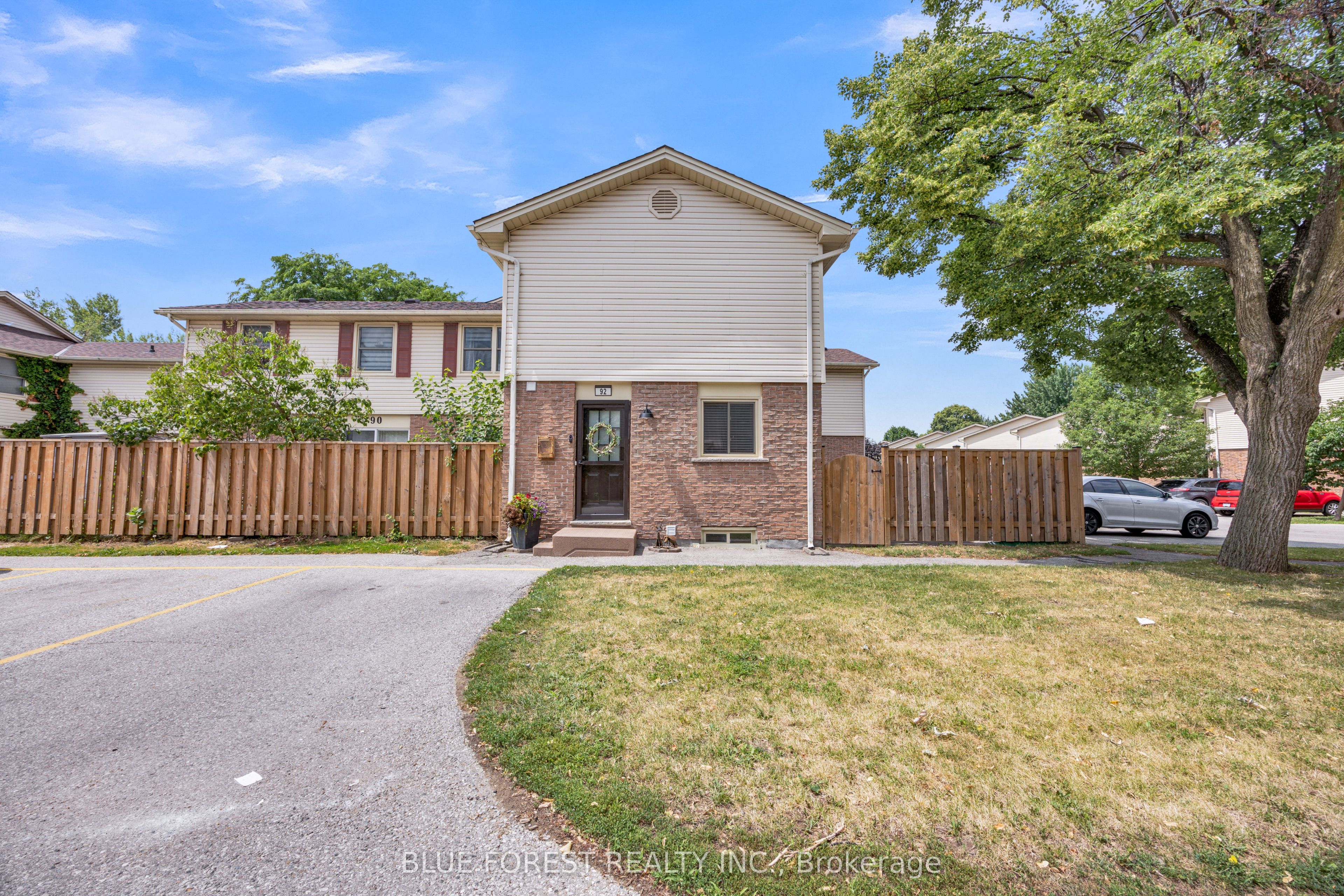 230 Clarke Road 92, London East, On N5w 5p5