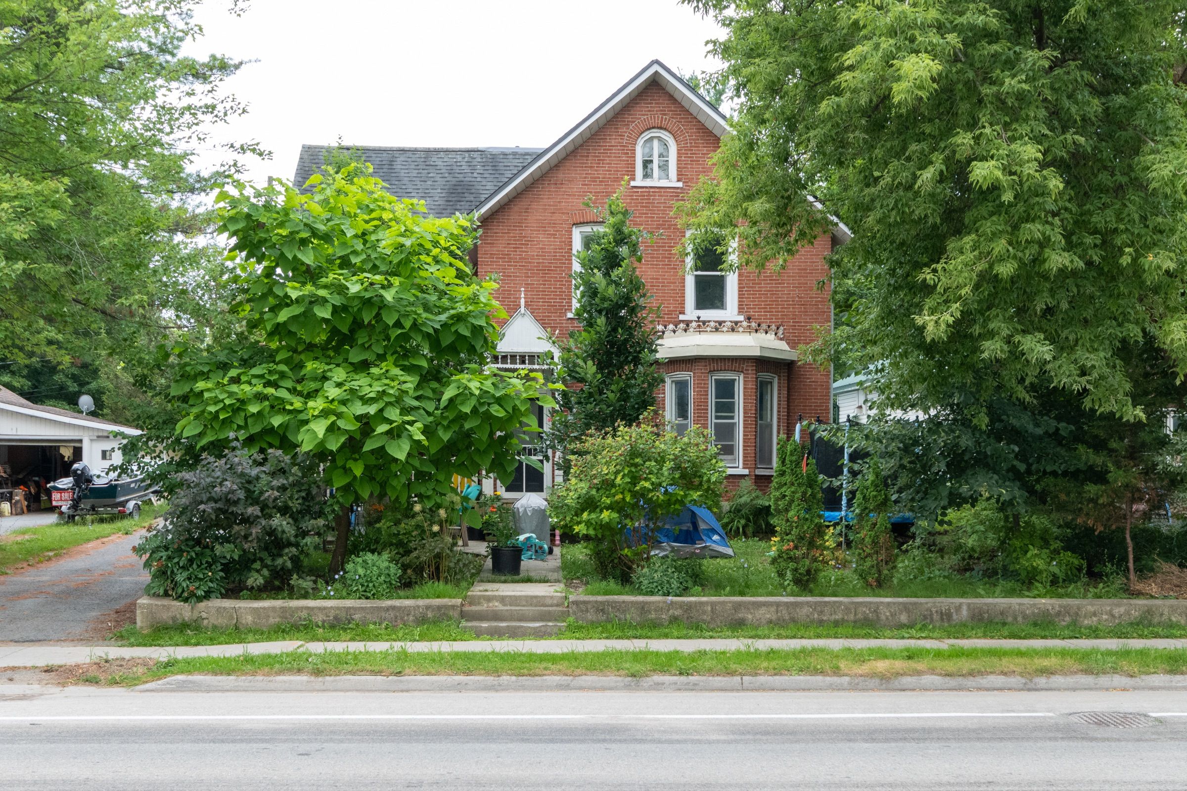 625 King Street W, Gananoque, On K7g 2h3