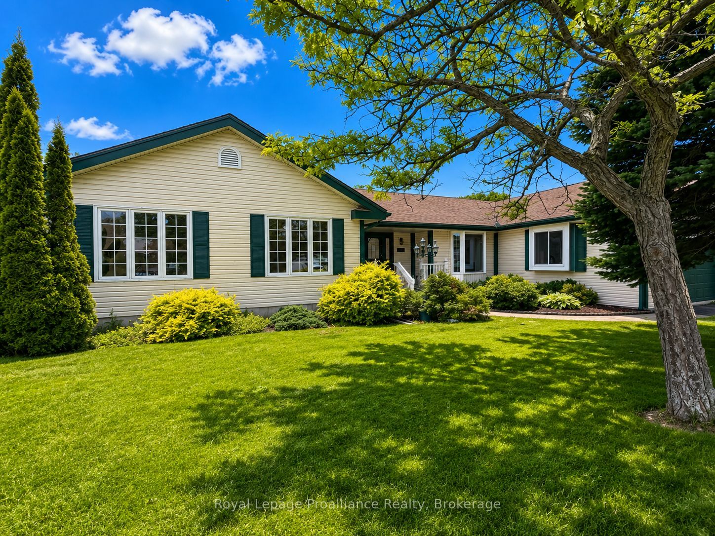 88 Westwind Crescent, Prince Edward County, On K0k 3l0