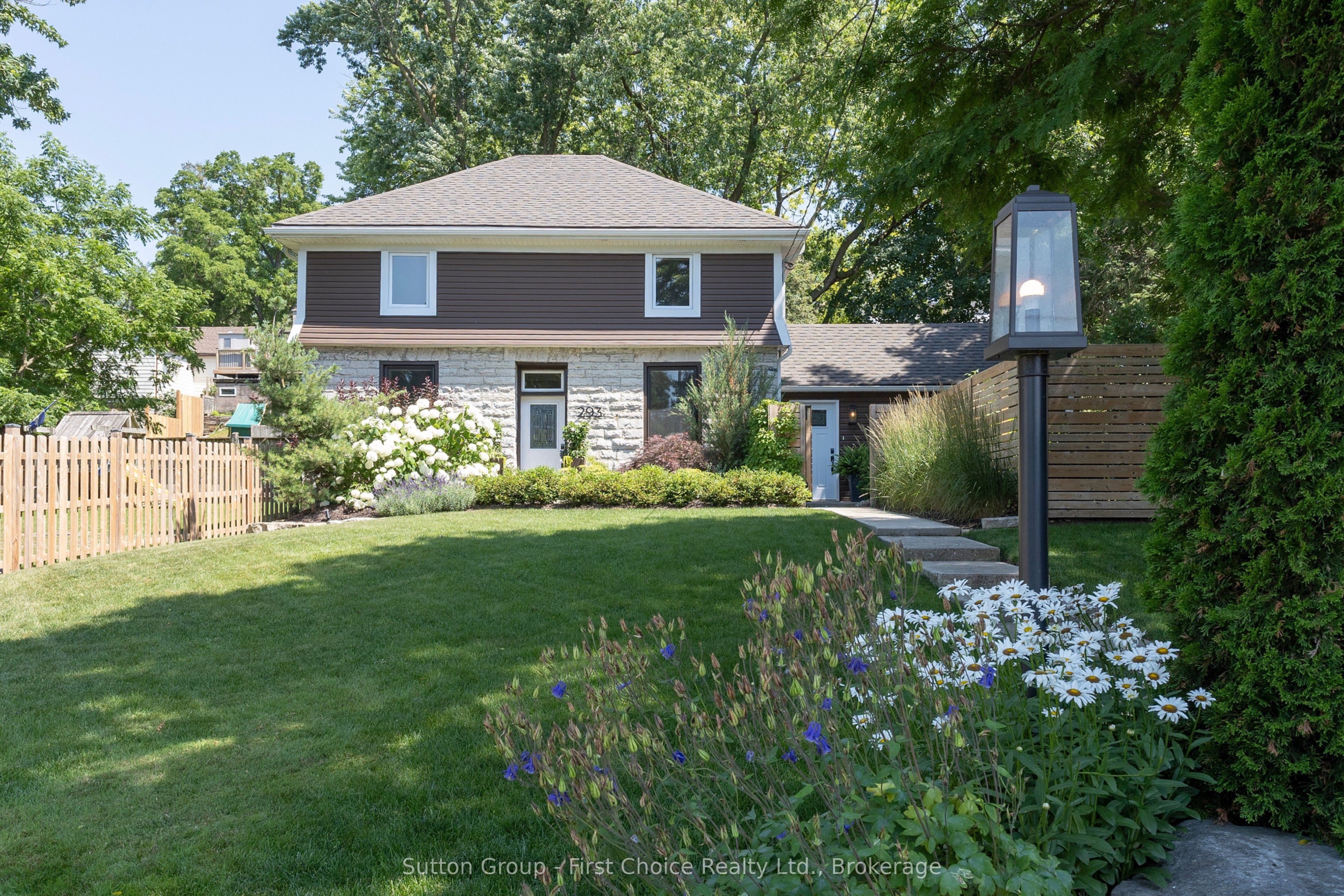 293 Wellington Street S, St. Marys, On N4x 1c5