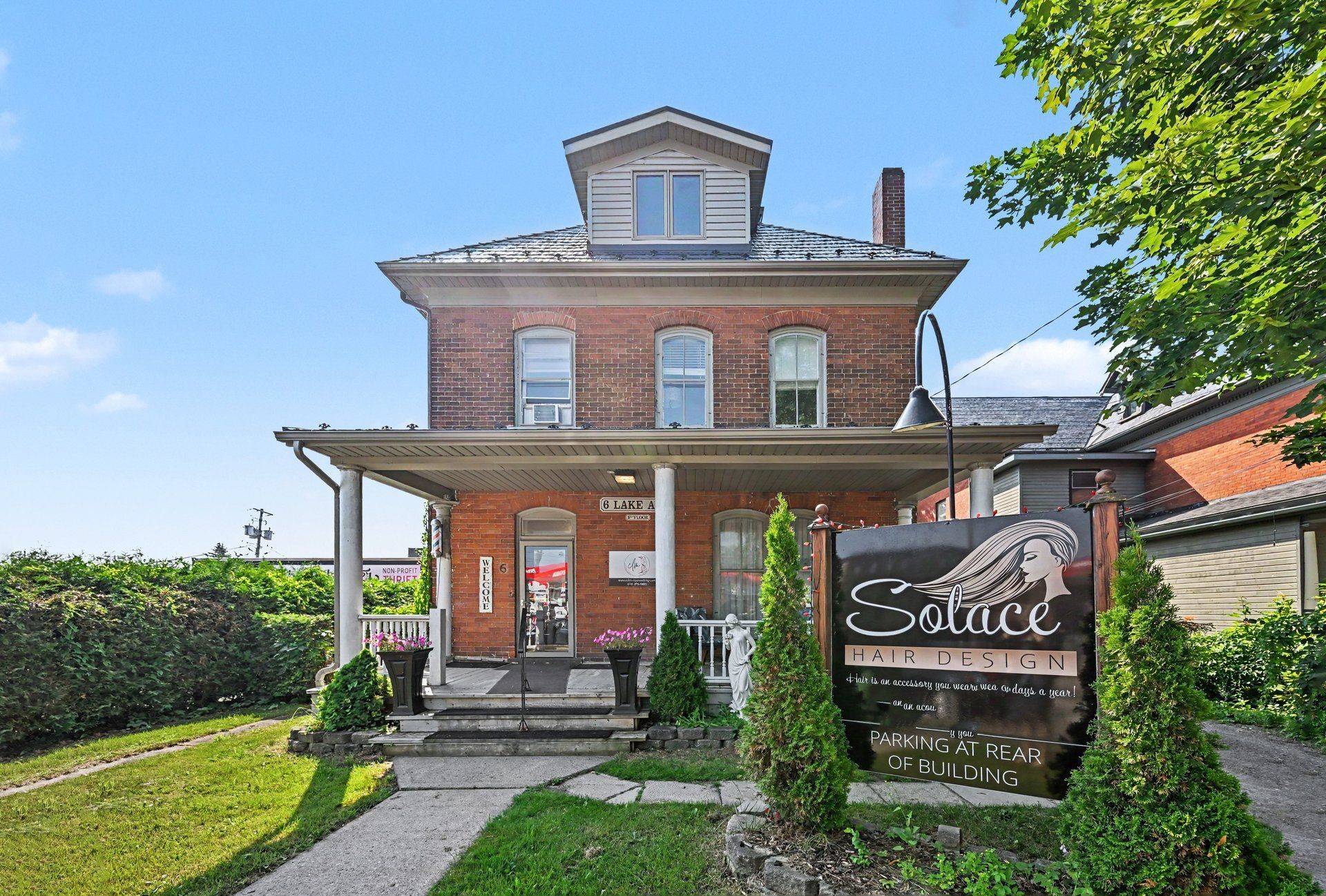6 Lake Avenue W, Carleton Place, On K7c 1l2