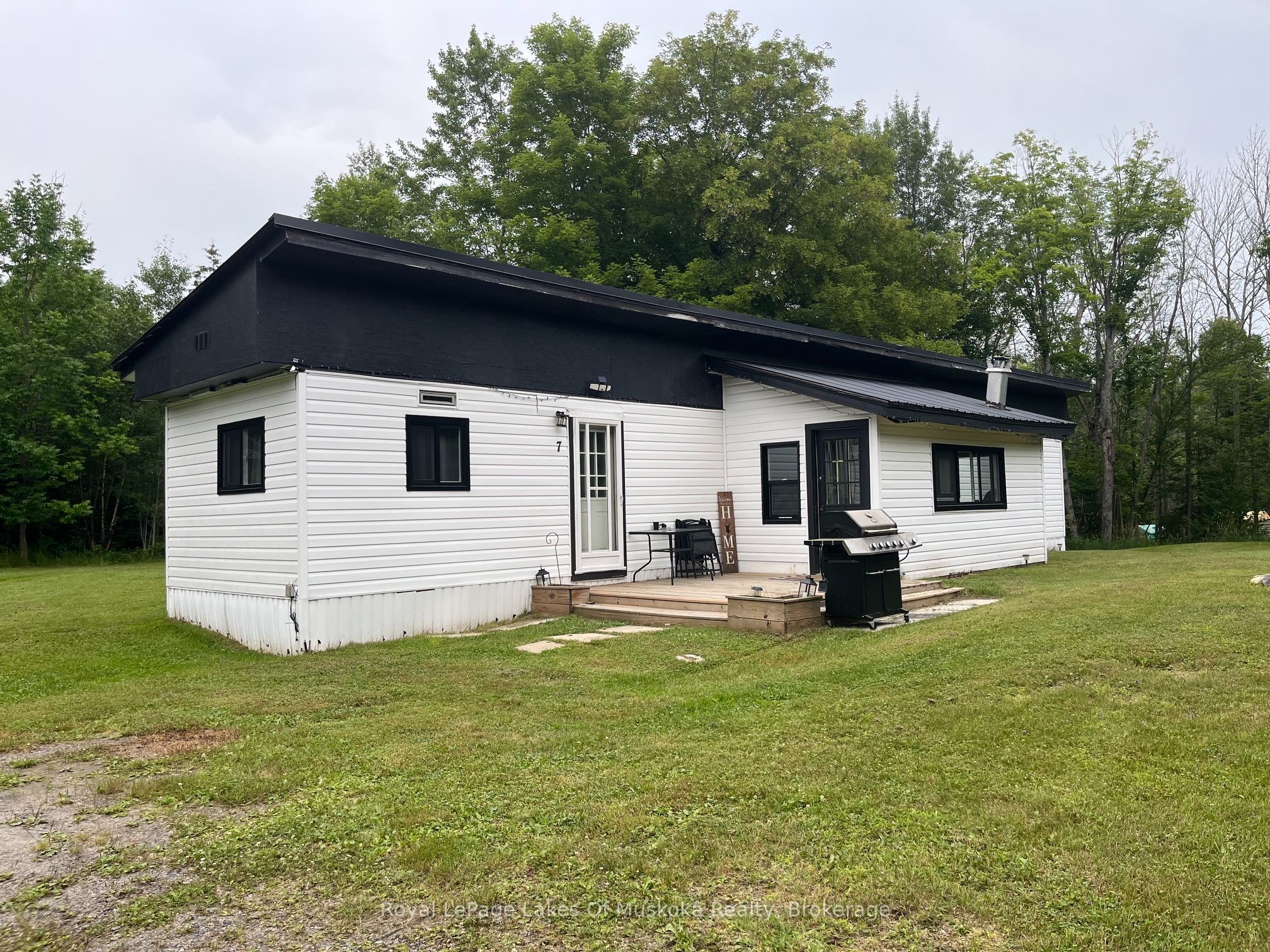 7 Nelson Clelland Road N, Magnetawan, On P0a 1g0