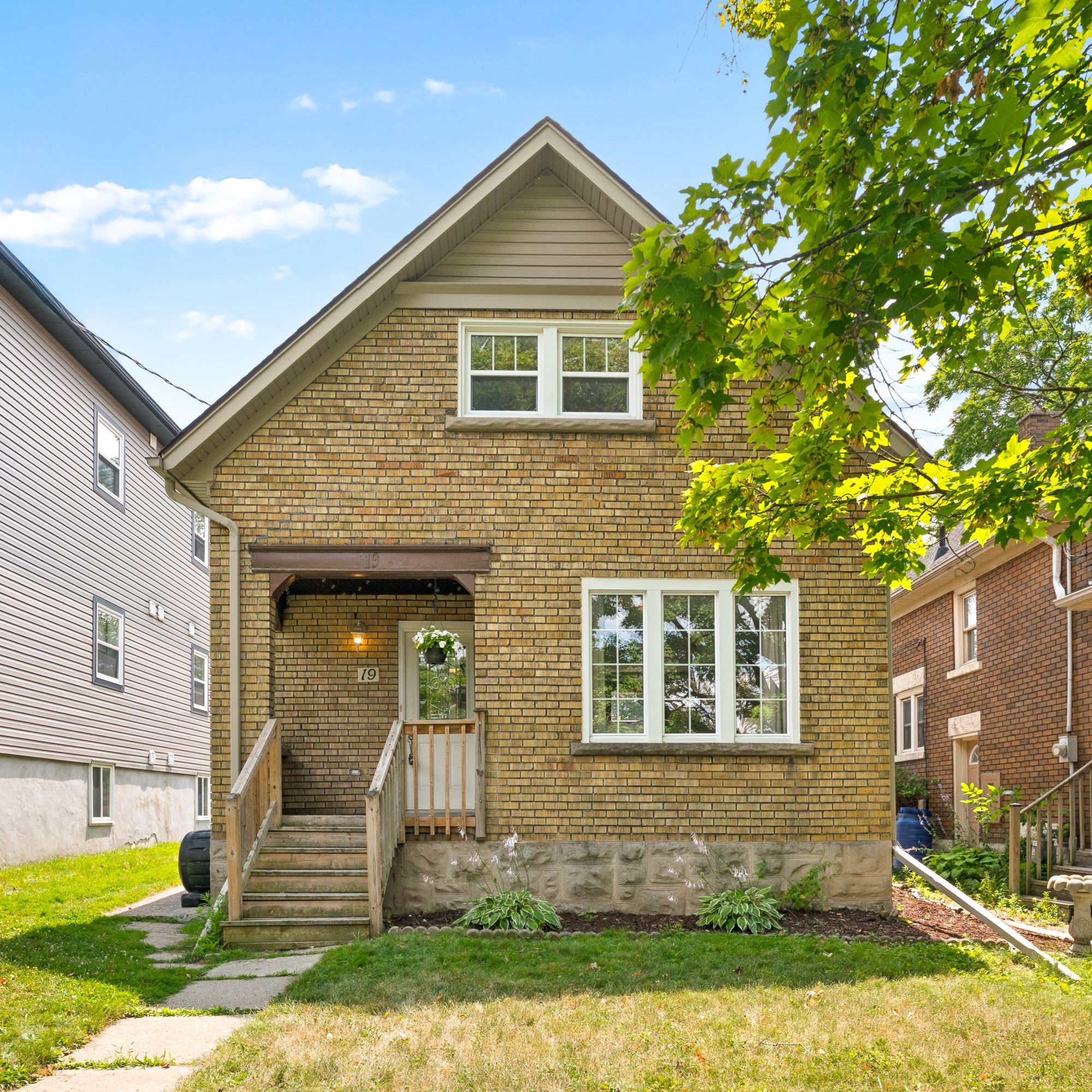 19 Mary Street, Kitchener, On N2h 3p9