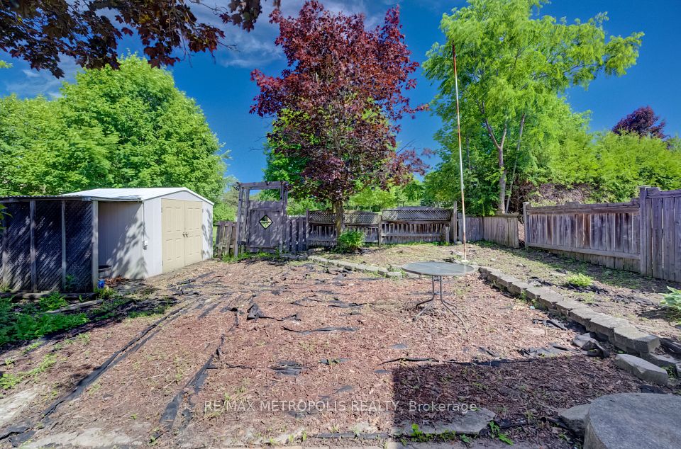 269 Burnett Avenue, Cambridge, On N1t 1e8