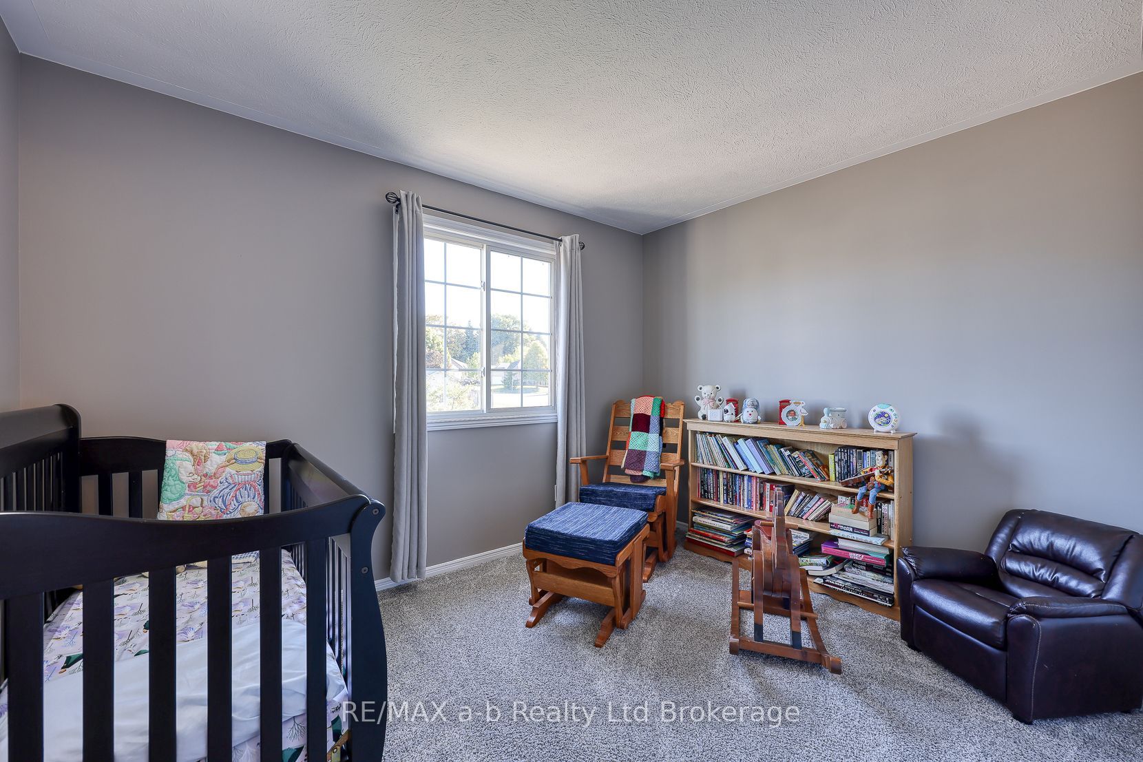 11 Cornish Crescent, Ingersoll, On N5c 4c9