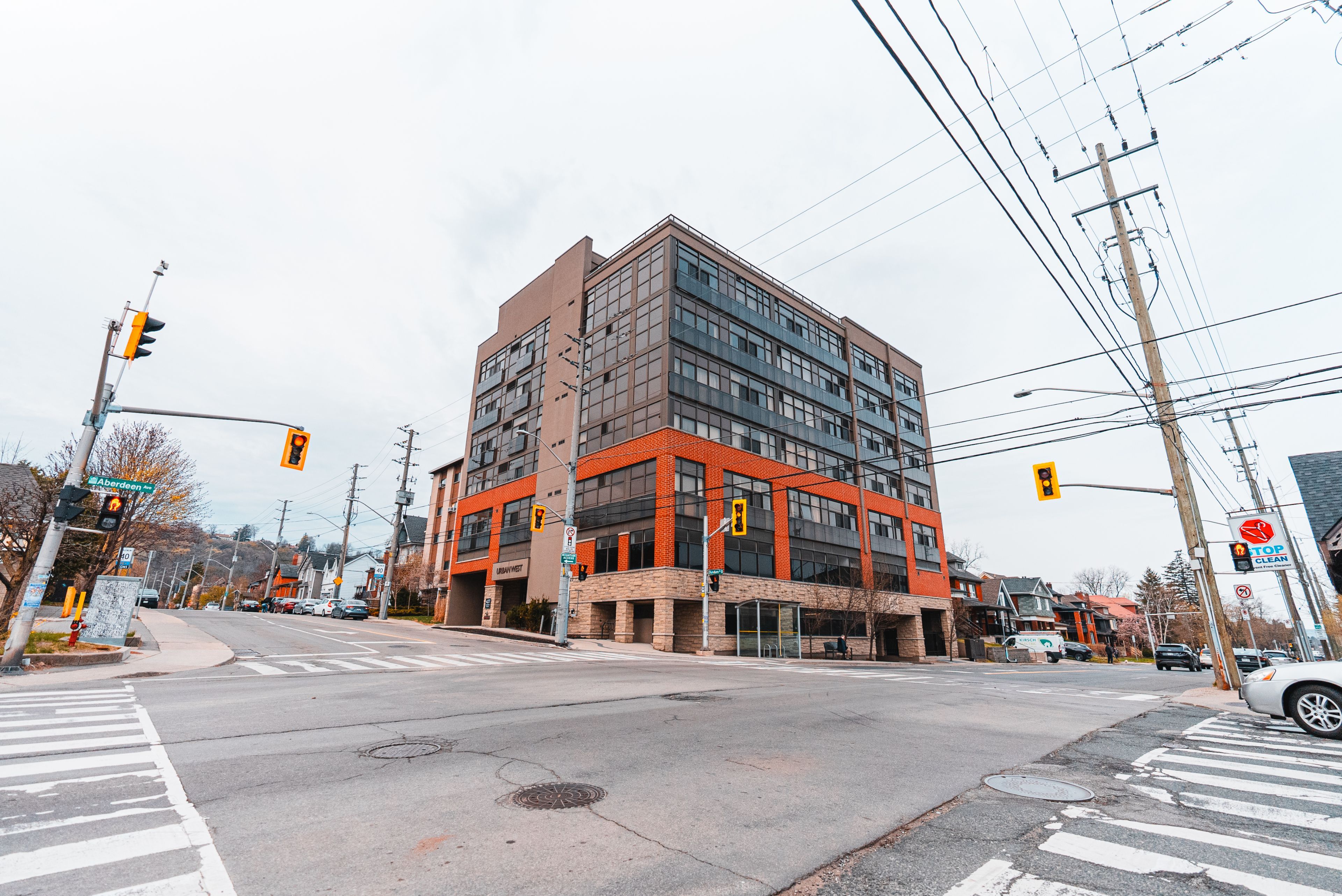 427 Aberdeen Avenue 102, Hamilton, On L8p 2s4
