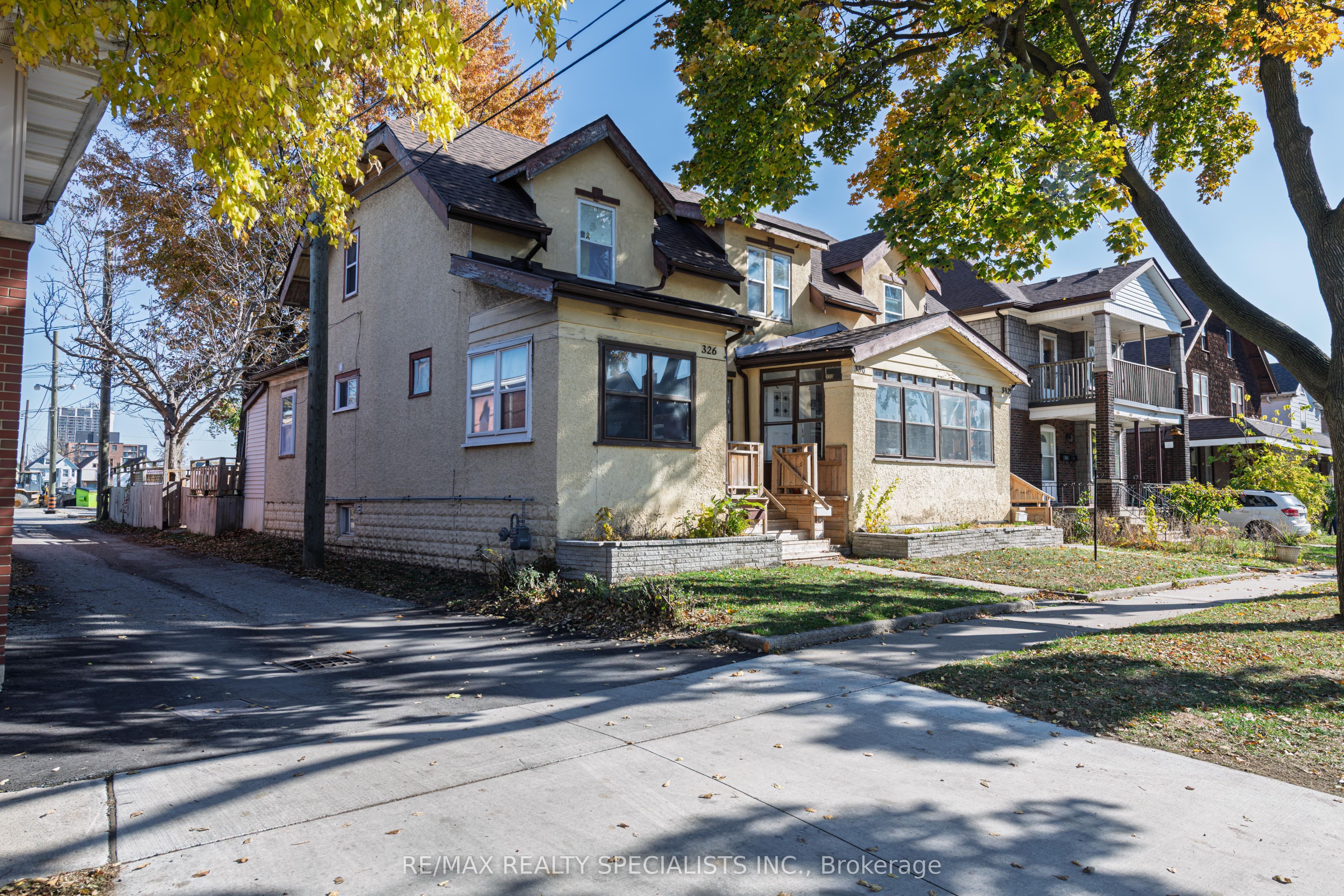 332 Elm Avenue, Windsor, On N9a 5h1