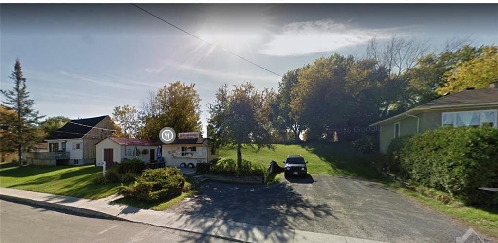 1868 Labonte Street N, Clarence-Rockland, On K0a 1n0