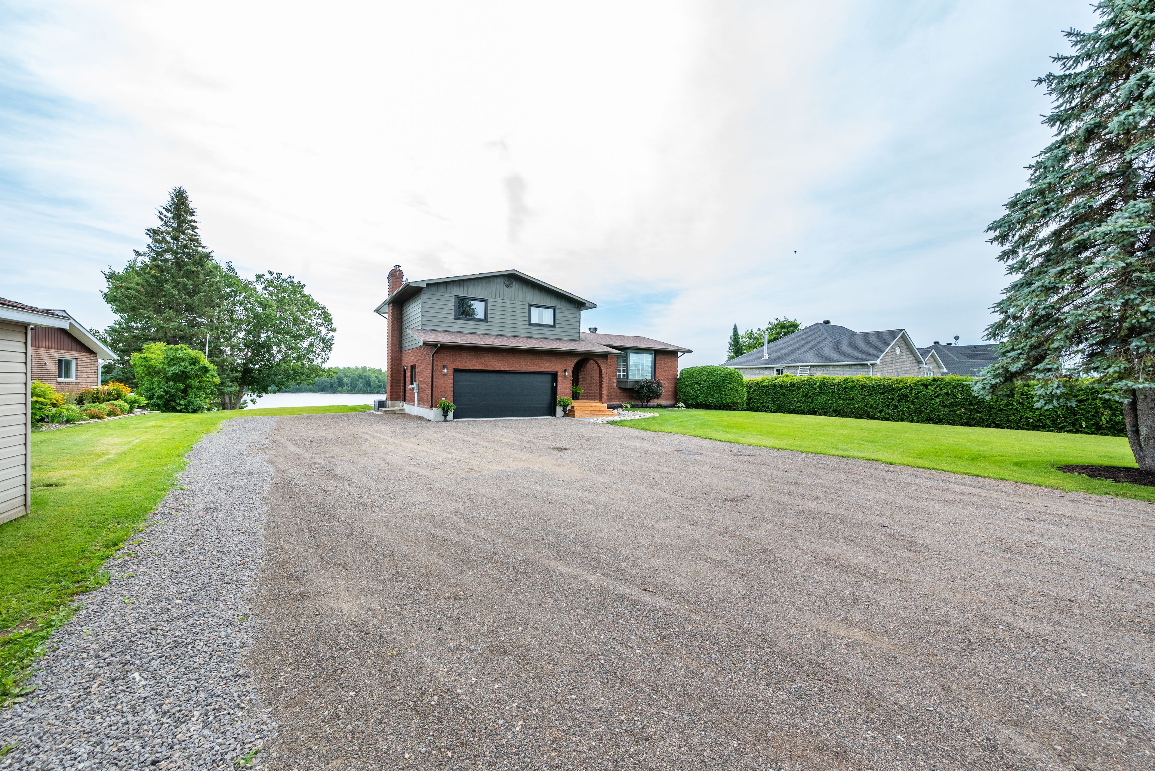 29 Lachance Trail, Whitewater Region, On K0j 1c0
