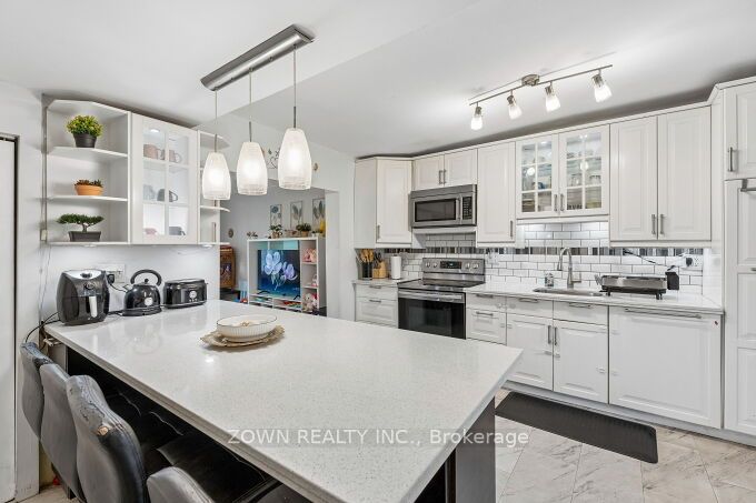 6 Albany Avenue, Hamilton, On L8h 2h2