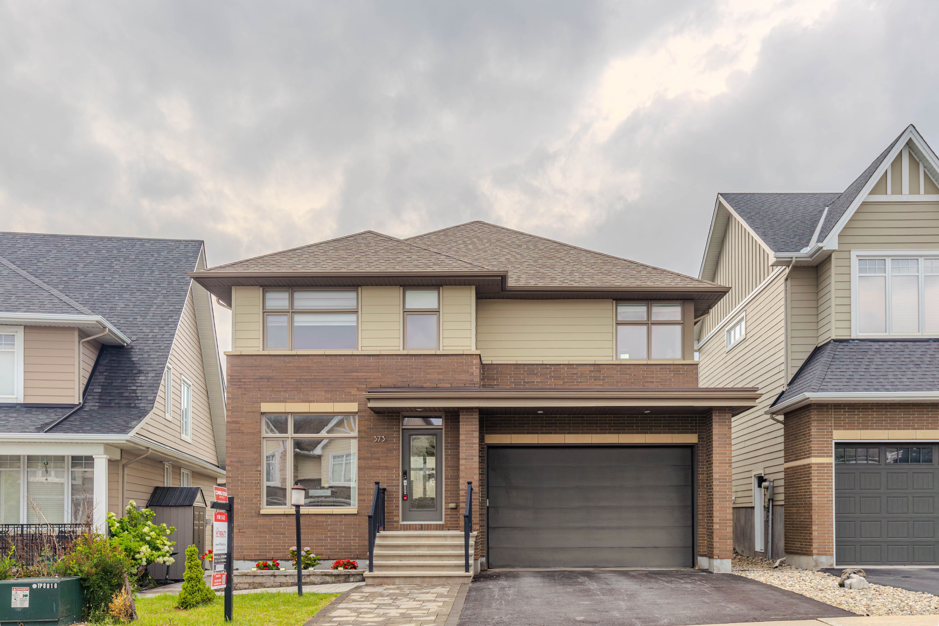 373 Huntsville Drive, Kanata, On K2t 0h5