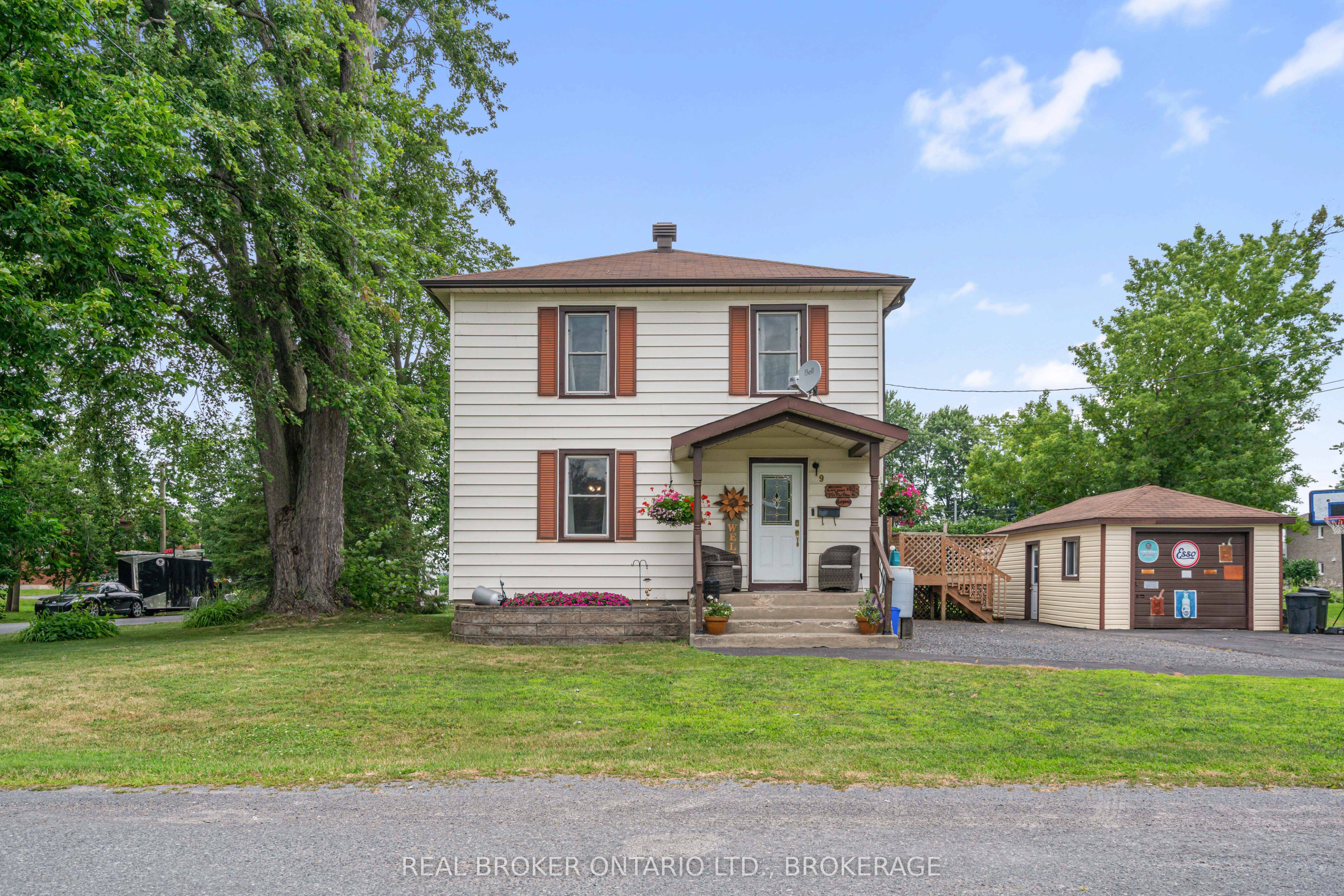 9 Spruce Street, South Glengarry, On K0c 1n0