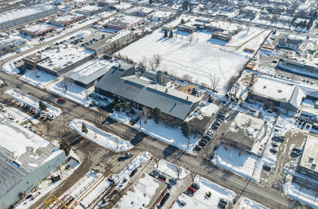 310 Arvin Avenue 2, Hamilton, On L8e 2m1