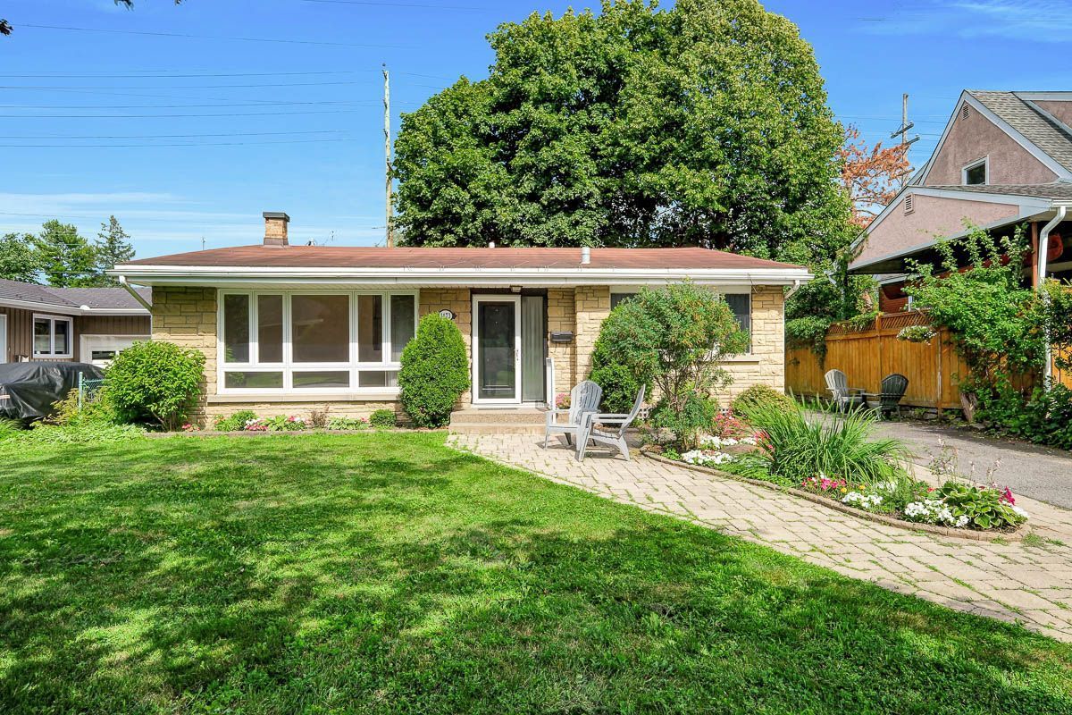 1473 Chomley Crescent, Alta Vista And Area, On K1g 0v9