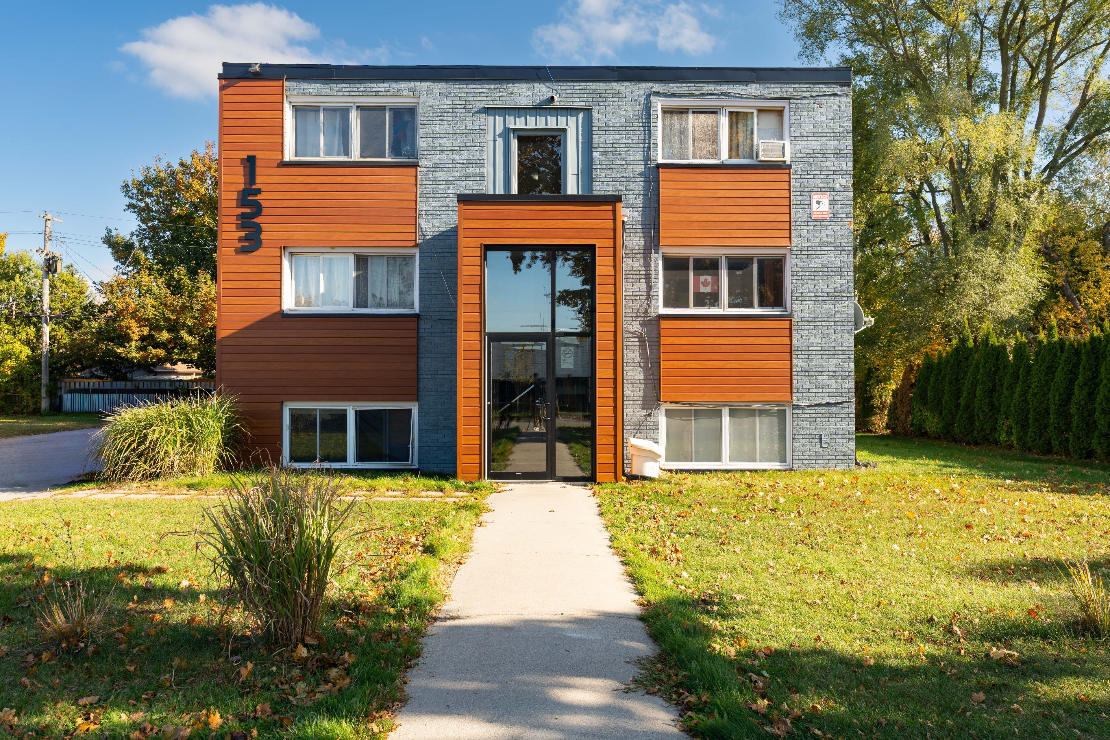 153 Godfrey Drive 1, London East, On N5v 2e8