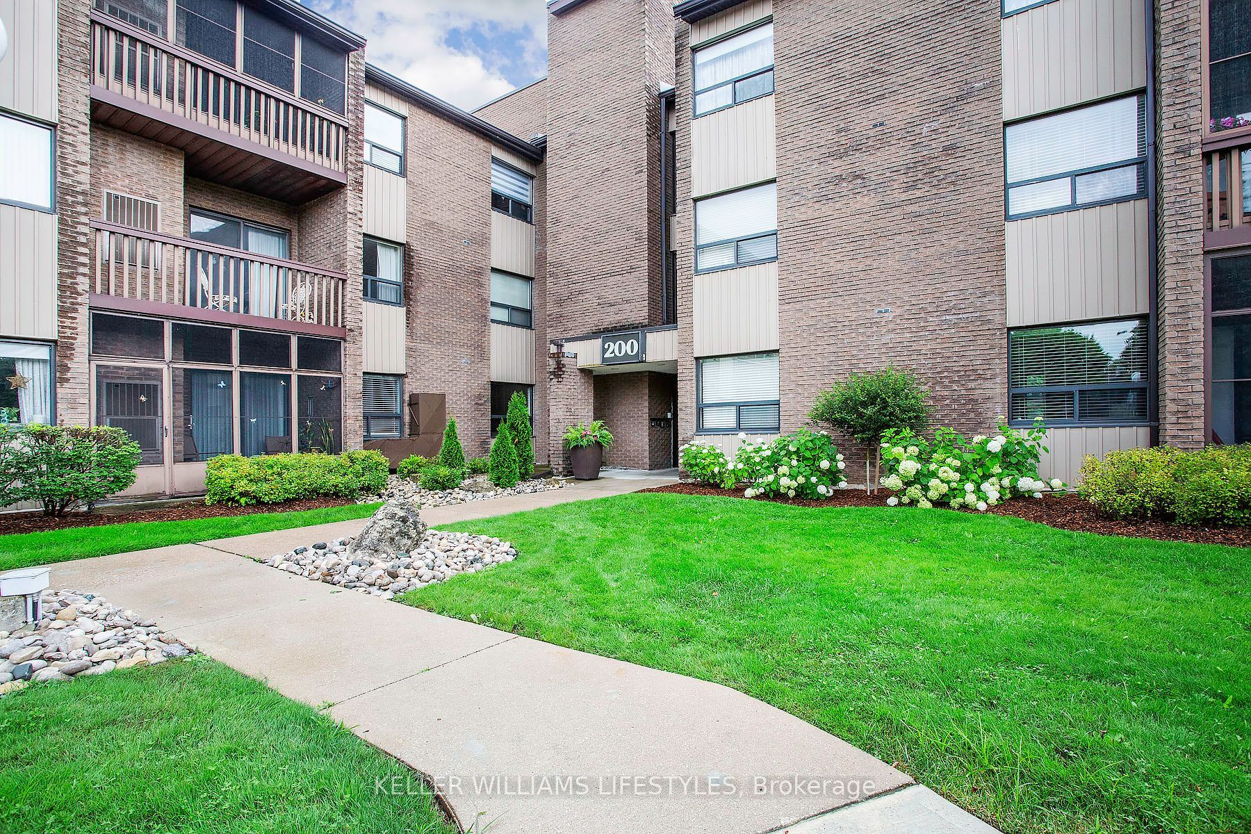 200 Everglade Crescent 104, London North, On N6h 4p8