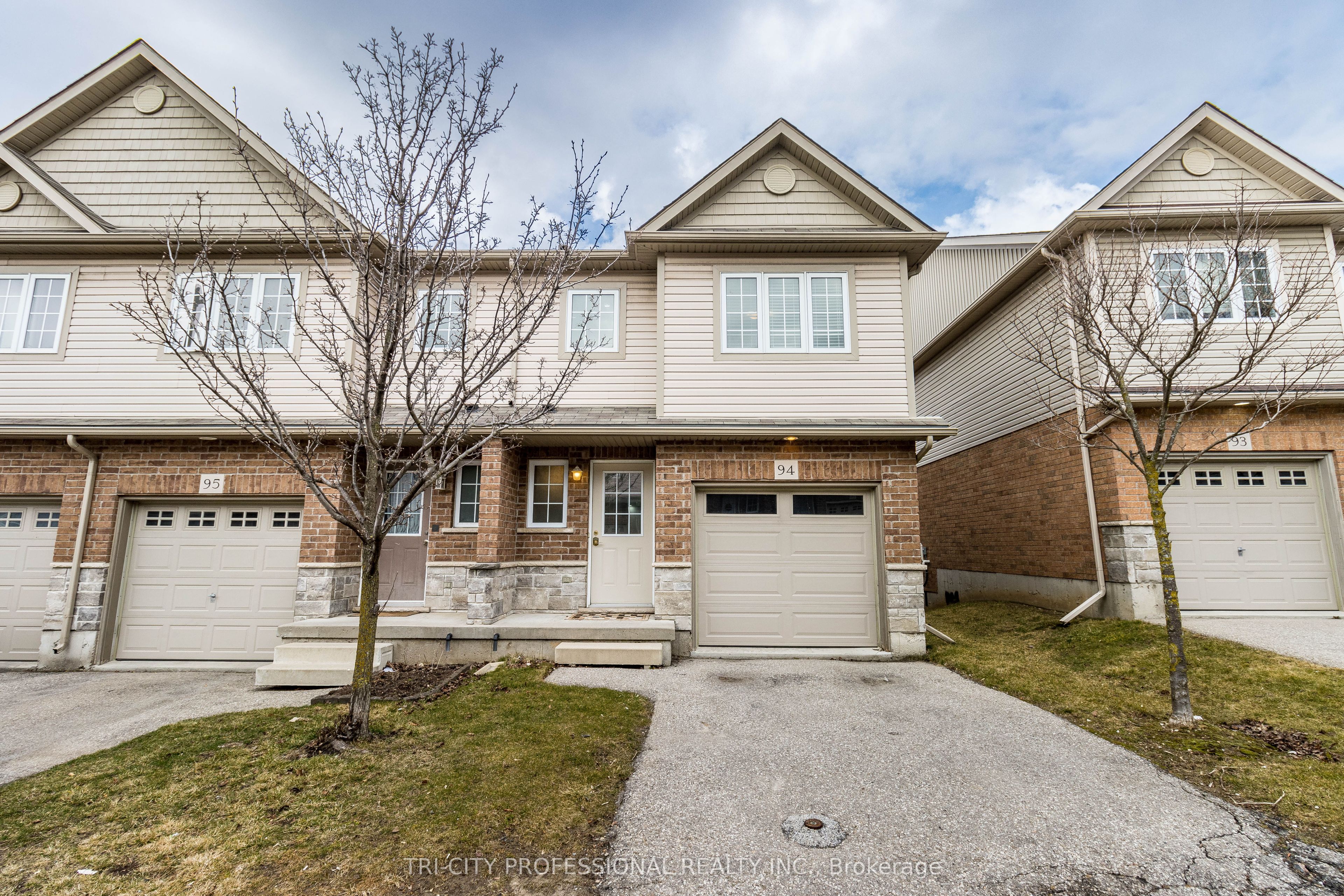 355 Fisher Mills Road 94, Cambridge, On N3c 2v3