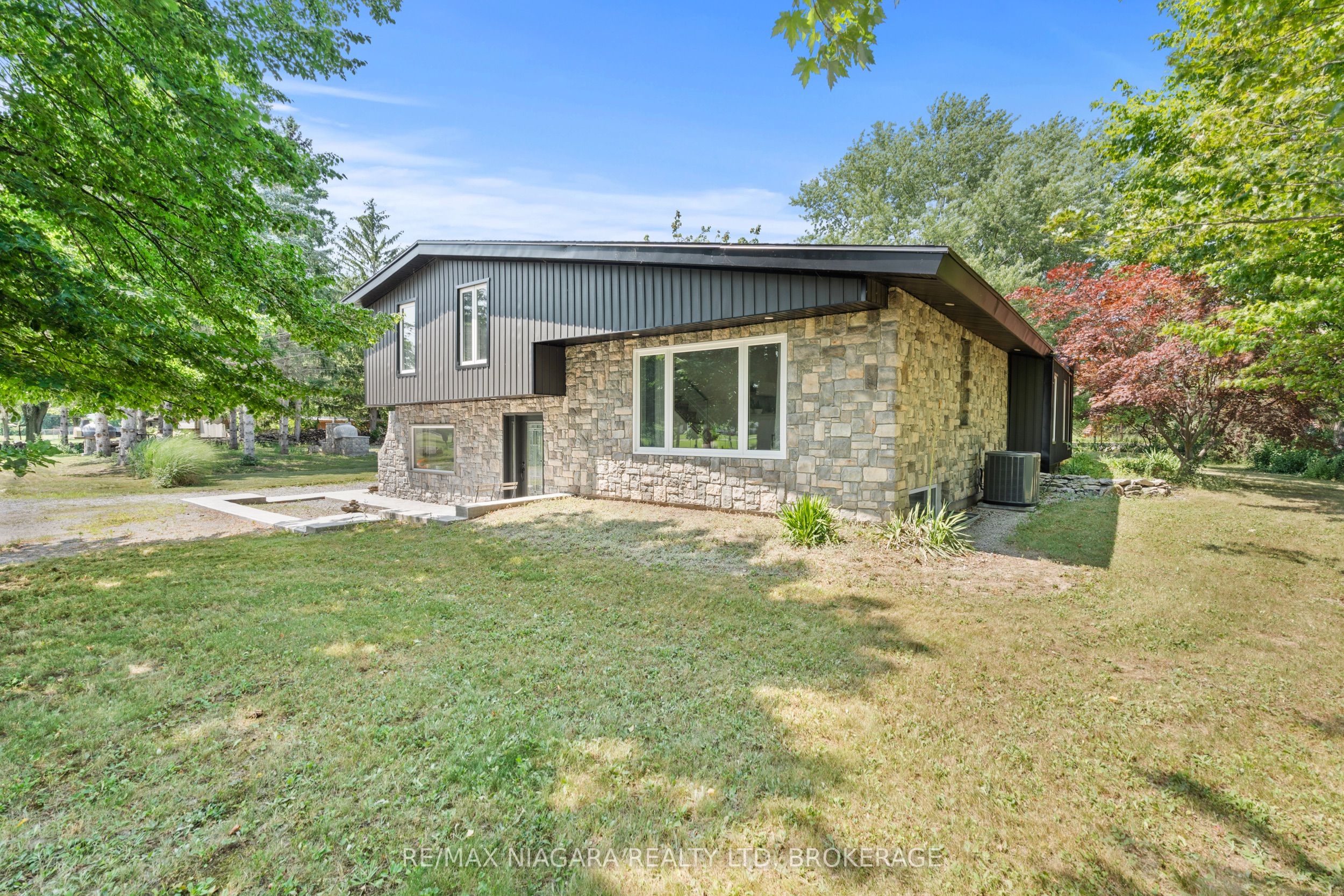 1546 Nigh Road, Fort Erie, On L2a 5m4