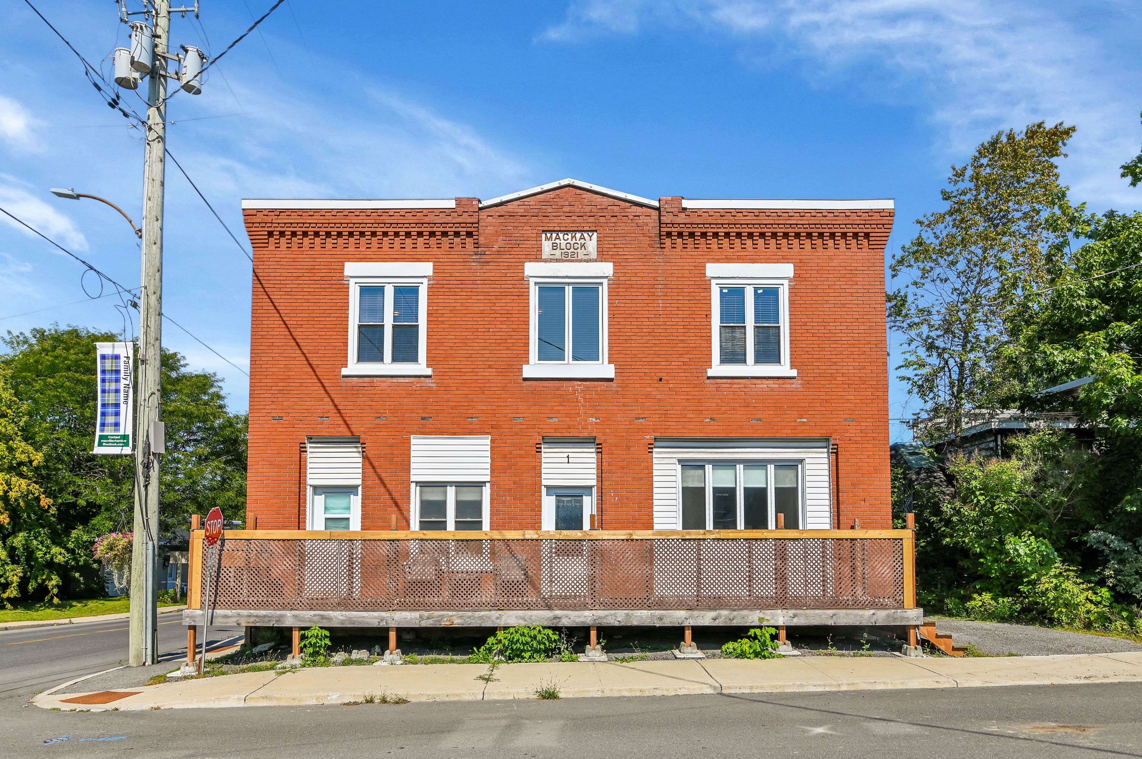 1 Mechanic Street E, North Glengarry, On K0c 1t0